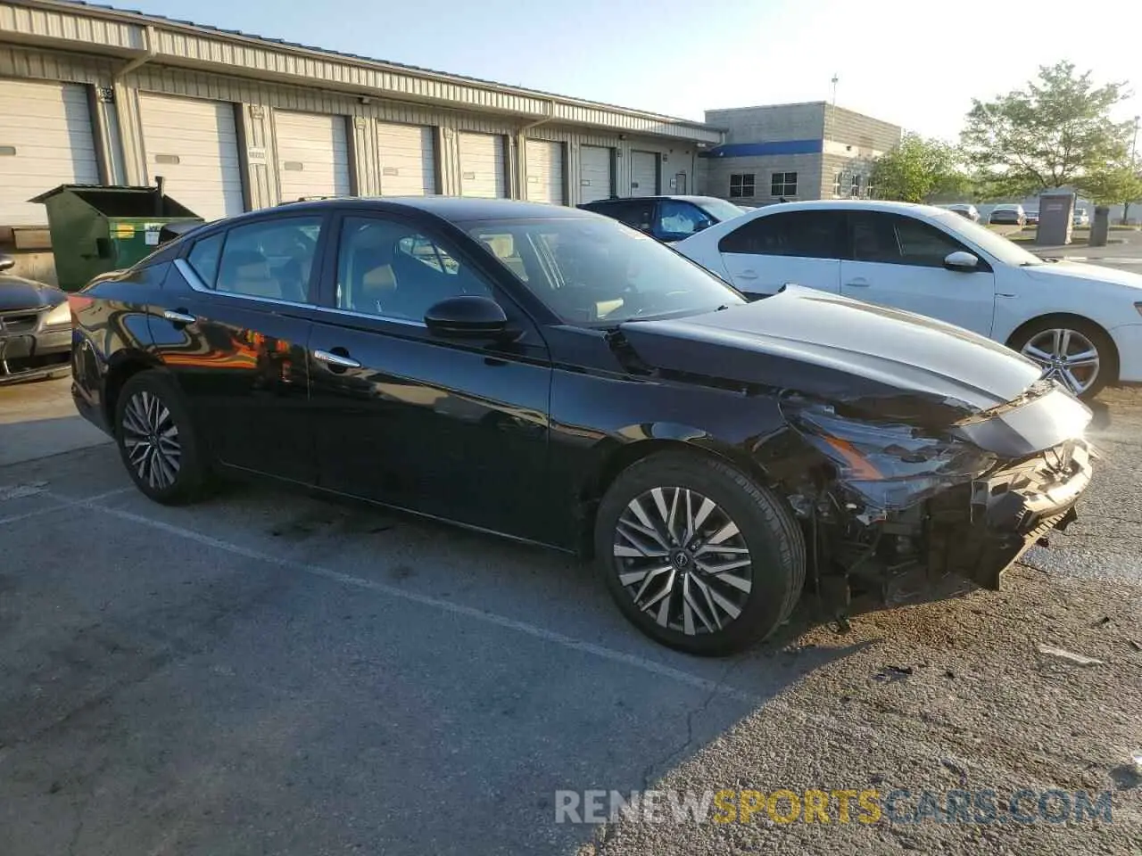 4 Photograph of a damaged car 1N4BL4DV2PN367322 NISSAN ALTIMA 2023