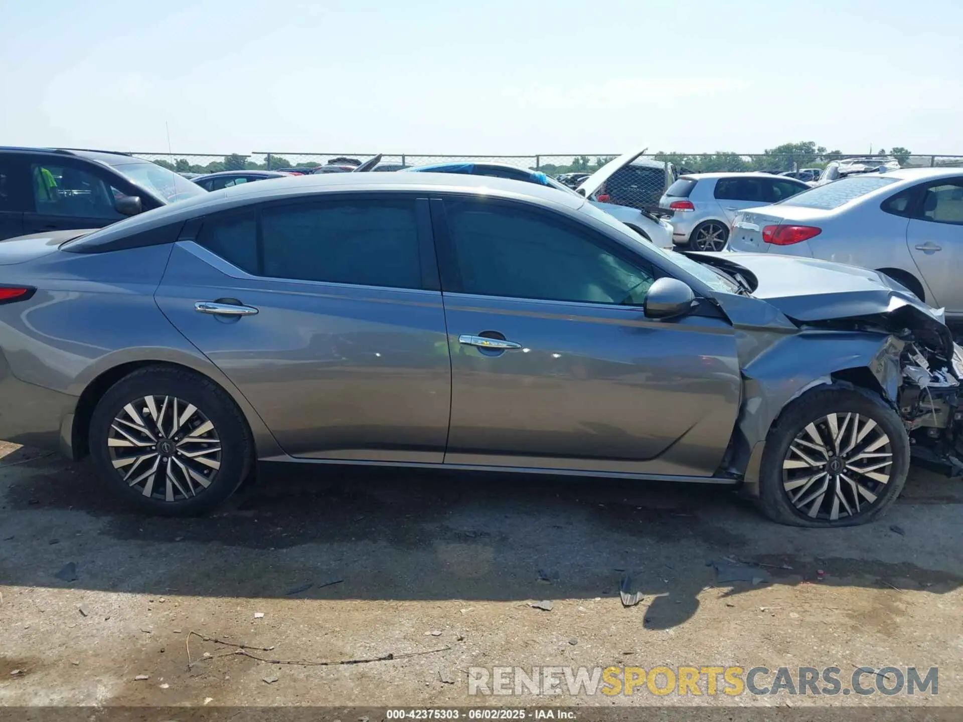 13 Photograph of a damaged car 1N4BL4DV2PN379552 NISSAN ALTIMA 2023