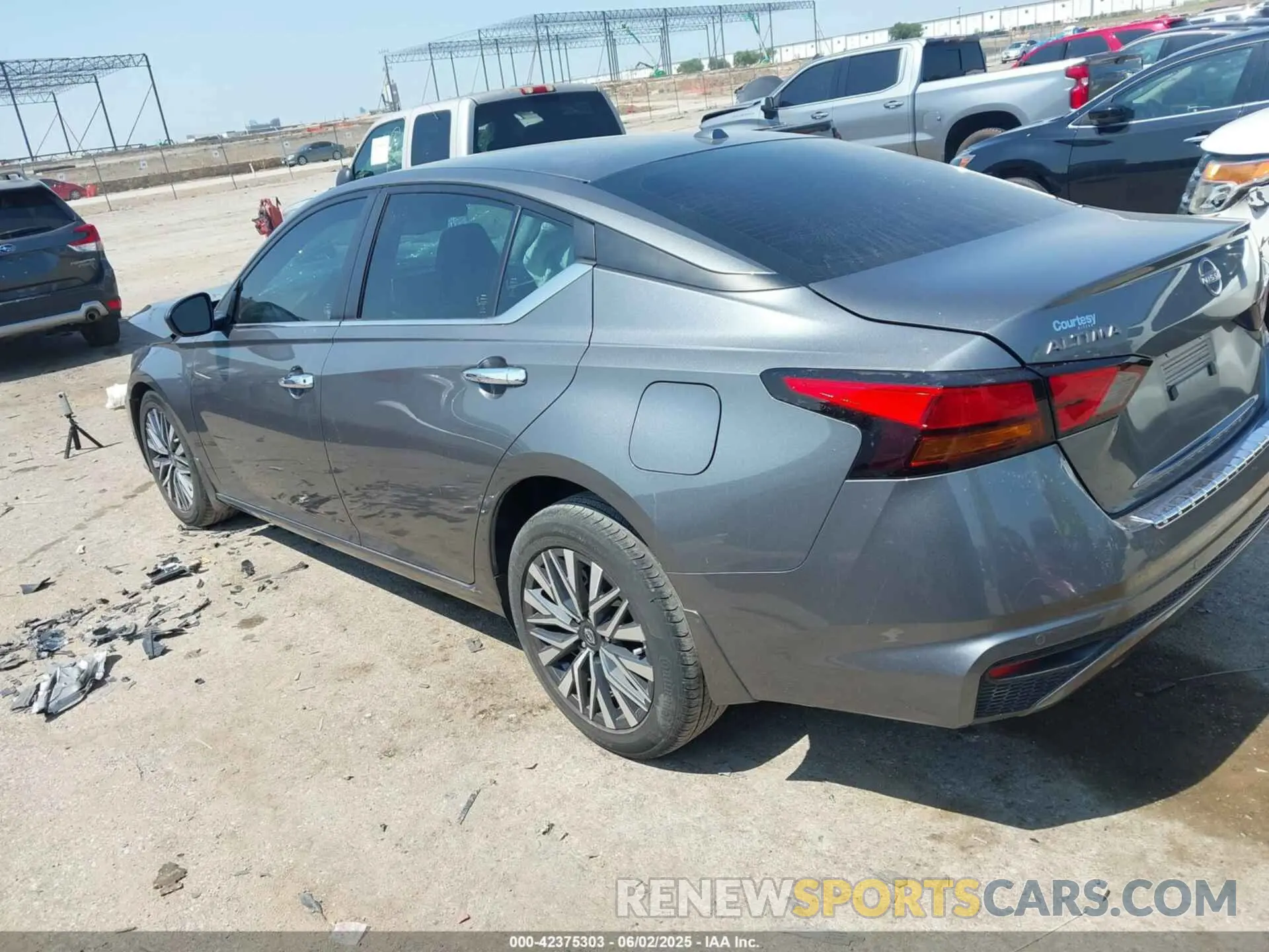 3 Photograph of a damaged car 1N4BL4DV2PN379552 NISSAN ALTIMA 2023