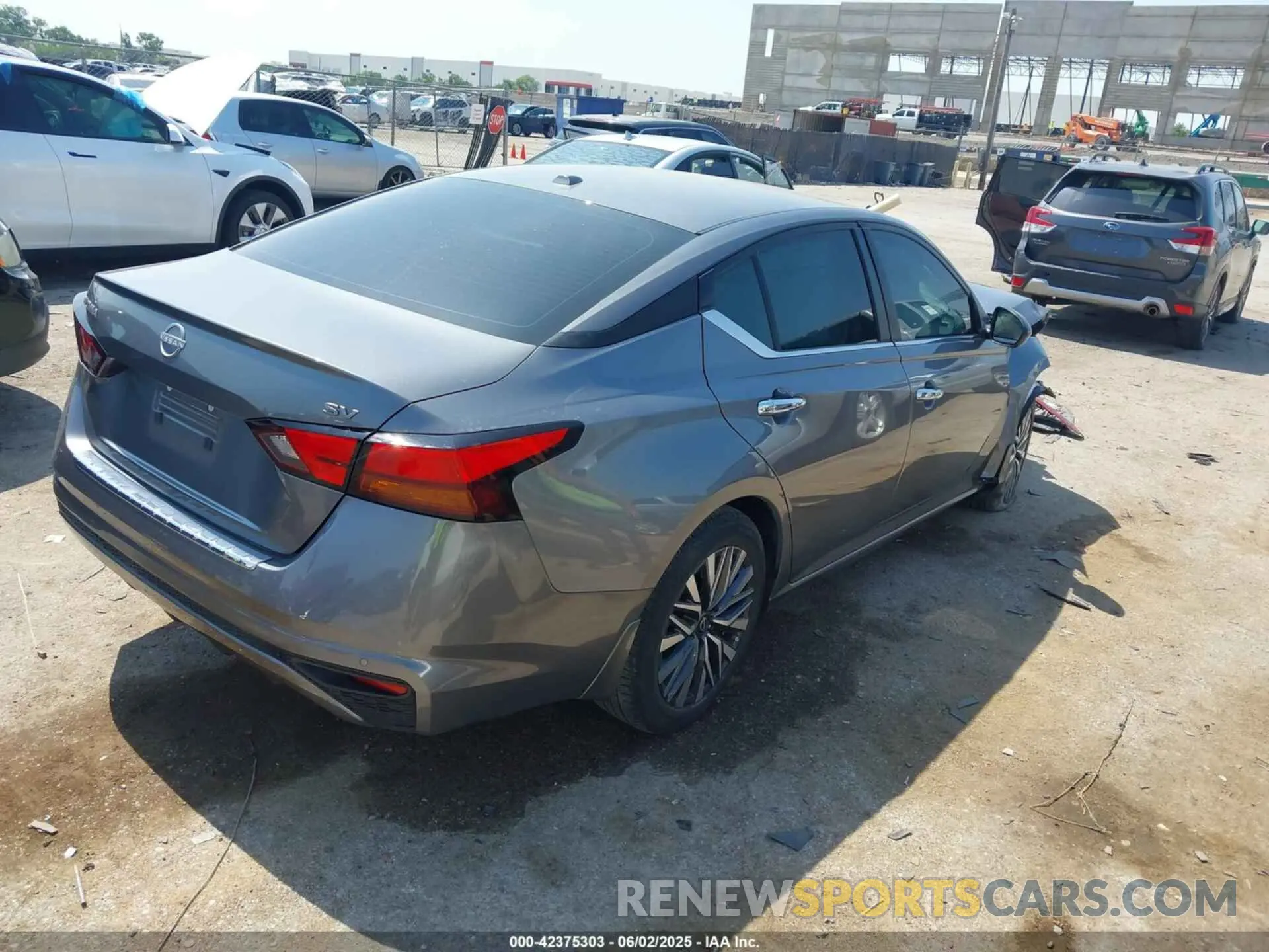 4 Photograph of a damaged car 1N4BL4DV2PN379552 NISSAN ALTIMA 2023