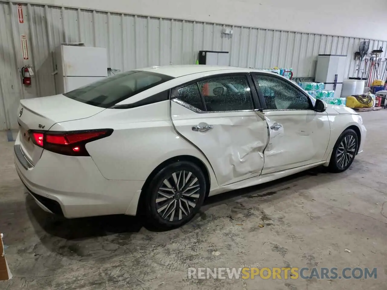 3 Photograph of a damaged car 1N4BL4DV2PN396190 NISSAN ALTIMA 2023