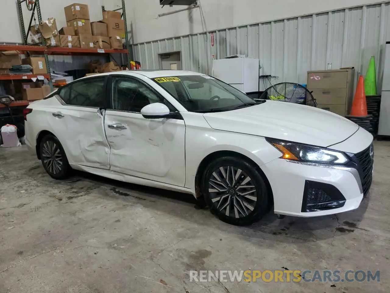 4 Photograph of a damaged car 1N4BL4DV2PN396190 NISSAN ALTIMA 2023
