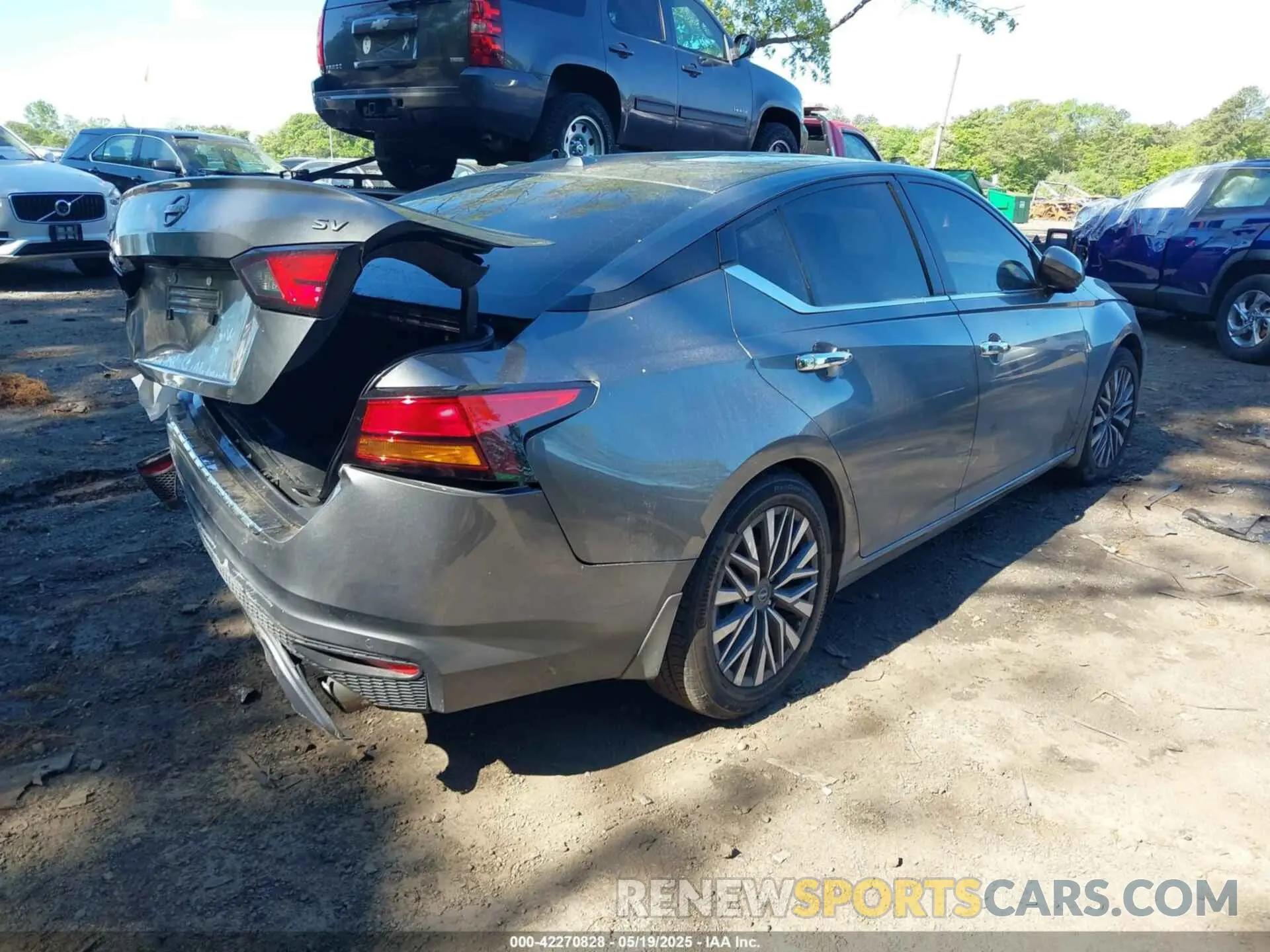 4 Photograph of a damaged car 1N4BL4DV2PN403042 NISSAN ALTIMA 2023
