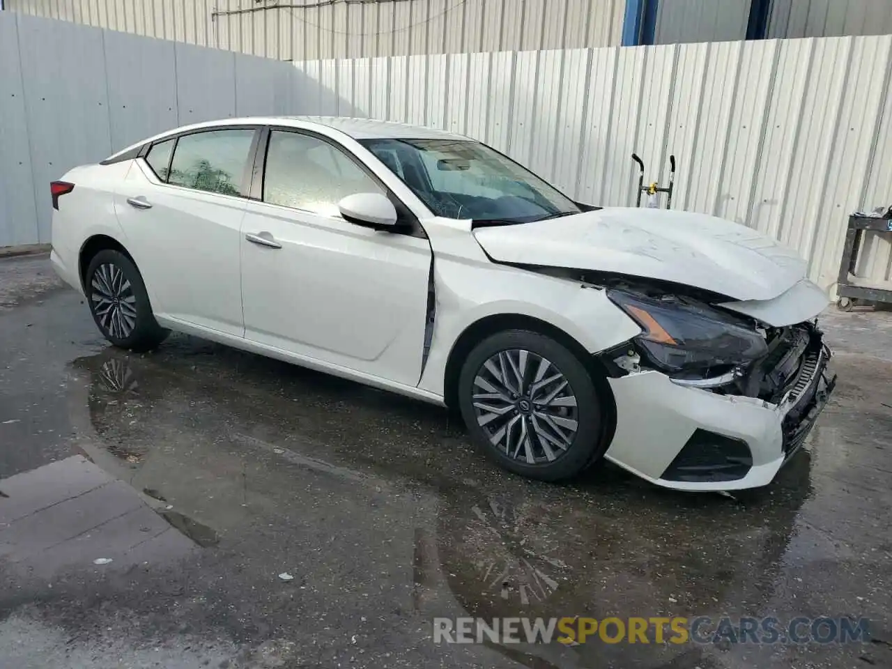 4 Photograph of a damaged car 1N4BL4DV3PN339366 NISSAN ALTIMA 2023