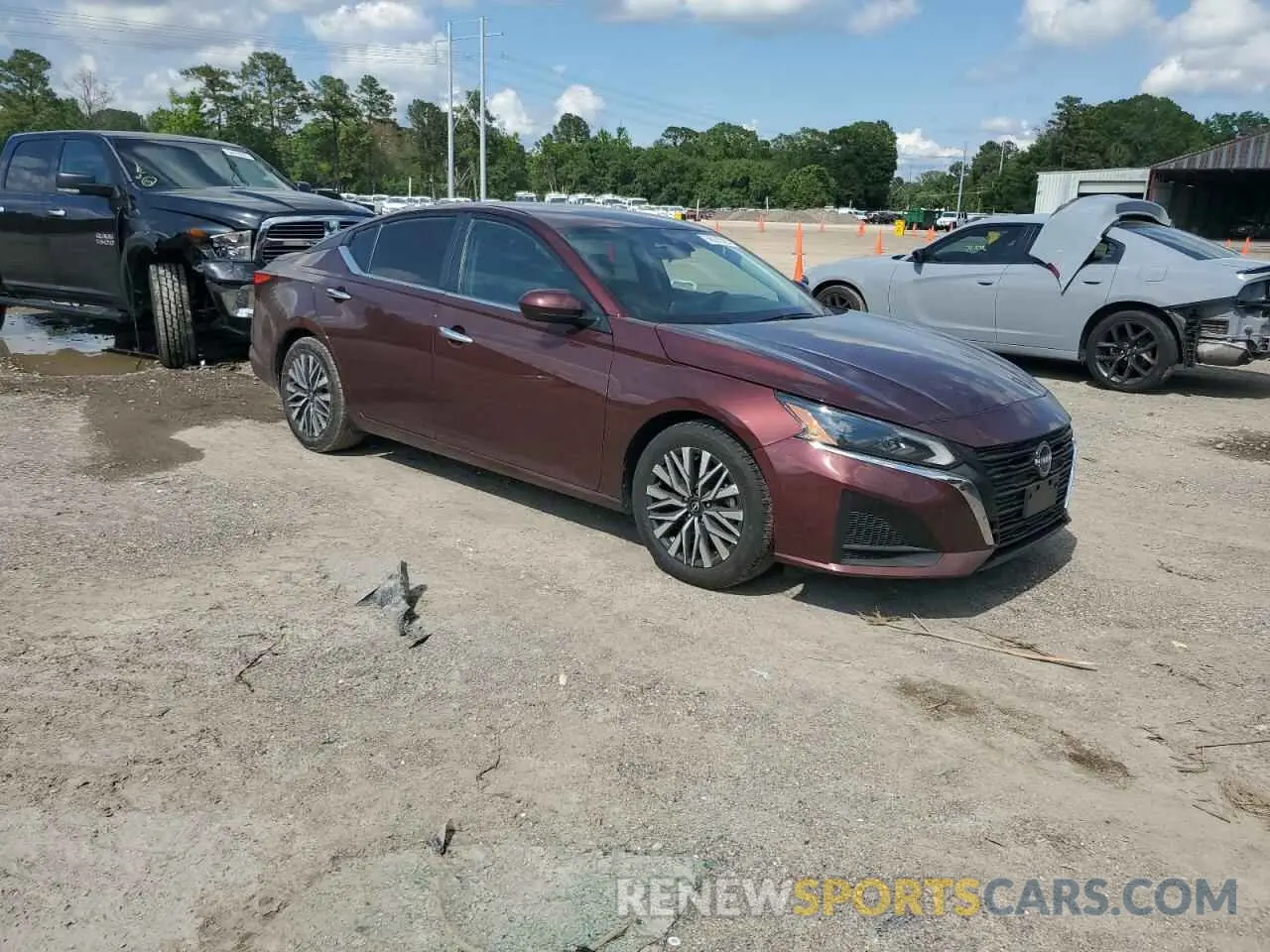 4 Photograph of a damaged car 1N4BL4DV3PN350982 NISSAN ALTIMA 2023
