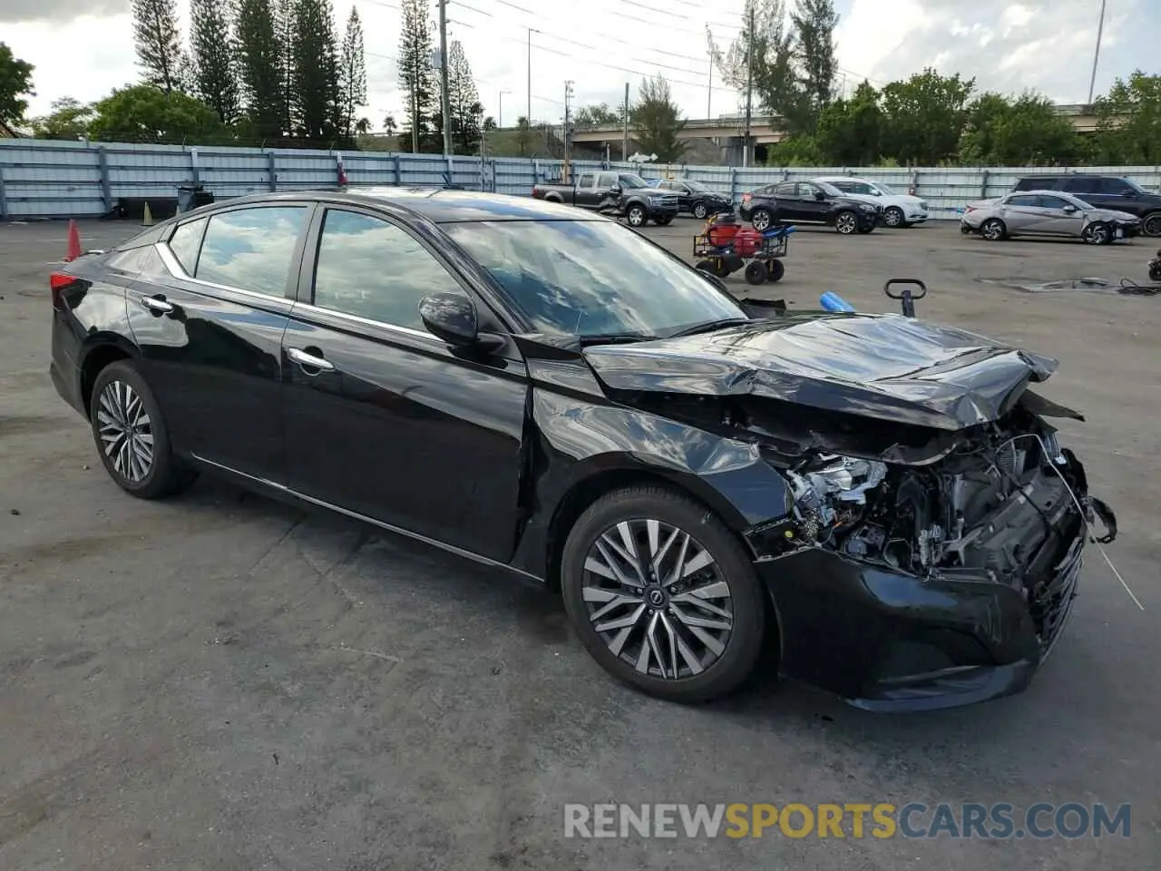 4 Photograph of a damaged car 1N4BL4DV3PN368463 NISSAN ALTIMA 2023