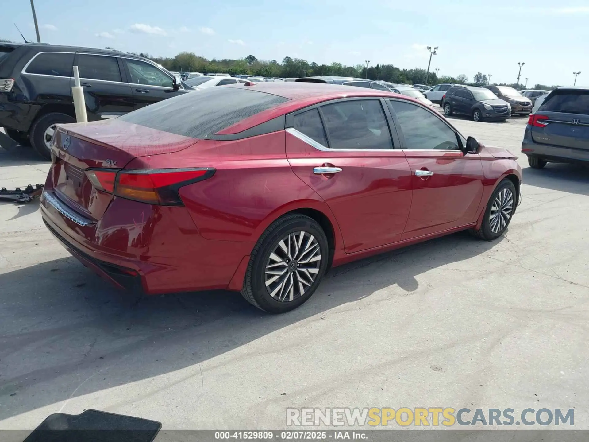 4 Photograph of a damaged car 1N4BL4DV3PN391368 NISSAN ALTIMA 2023
