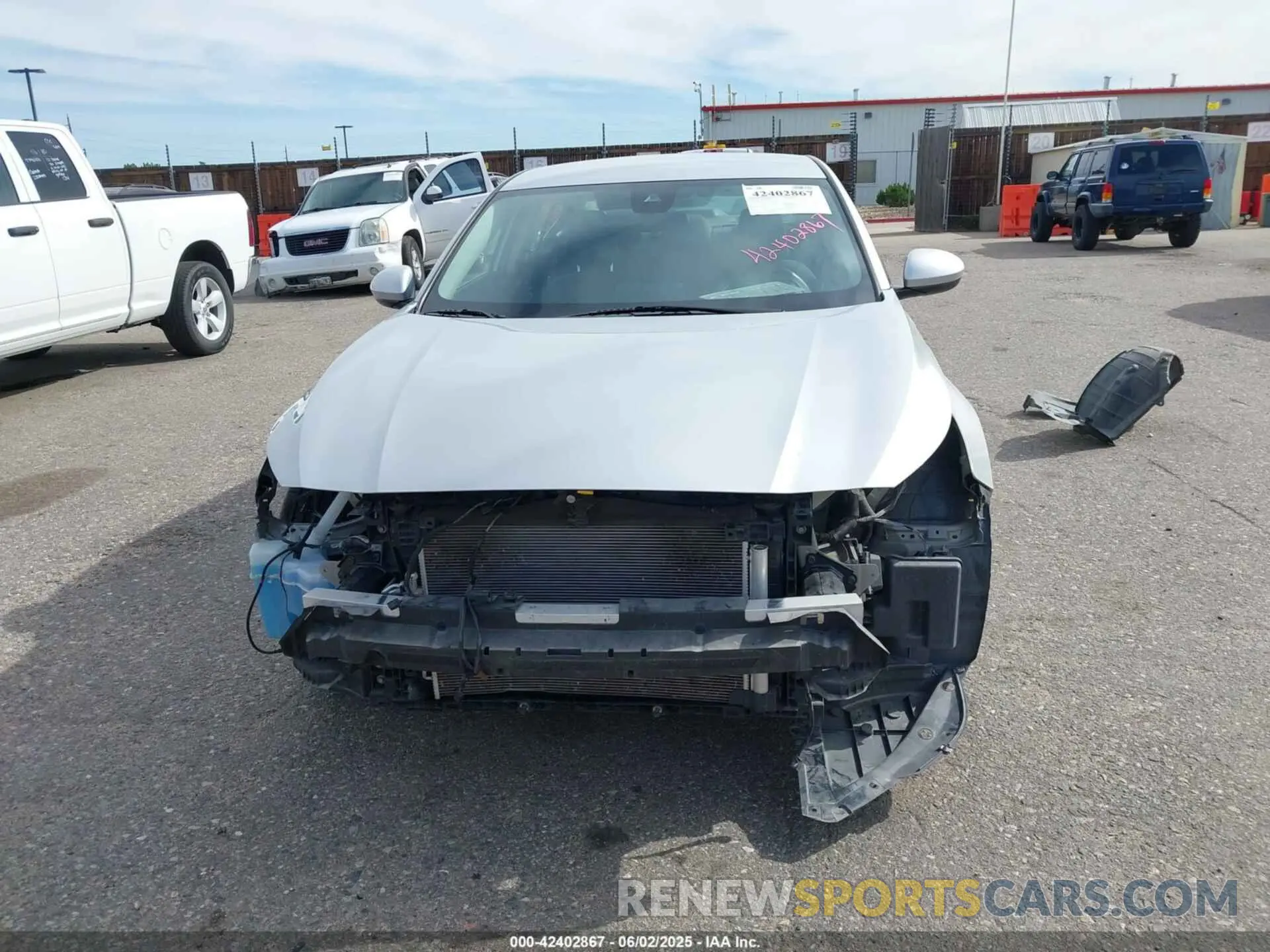 13 Photograph of a damaged car 1N4BL4DV4PN332376 NISSAN ALTIMA 2023