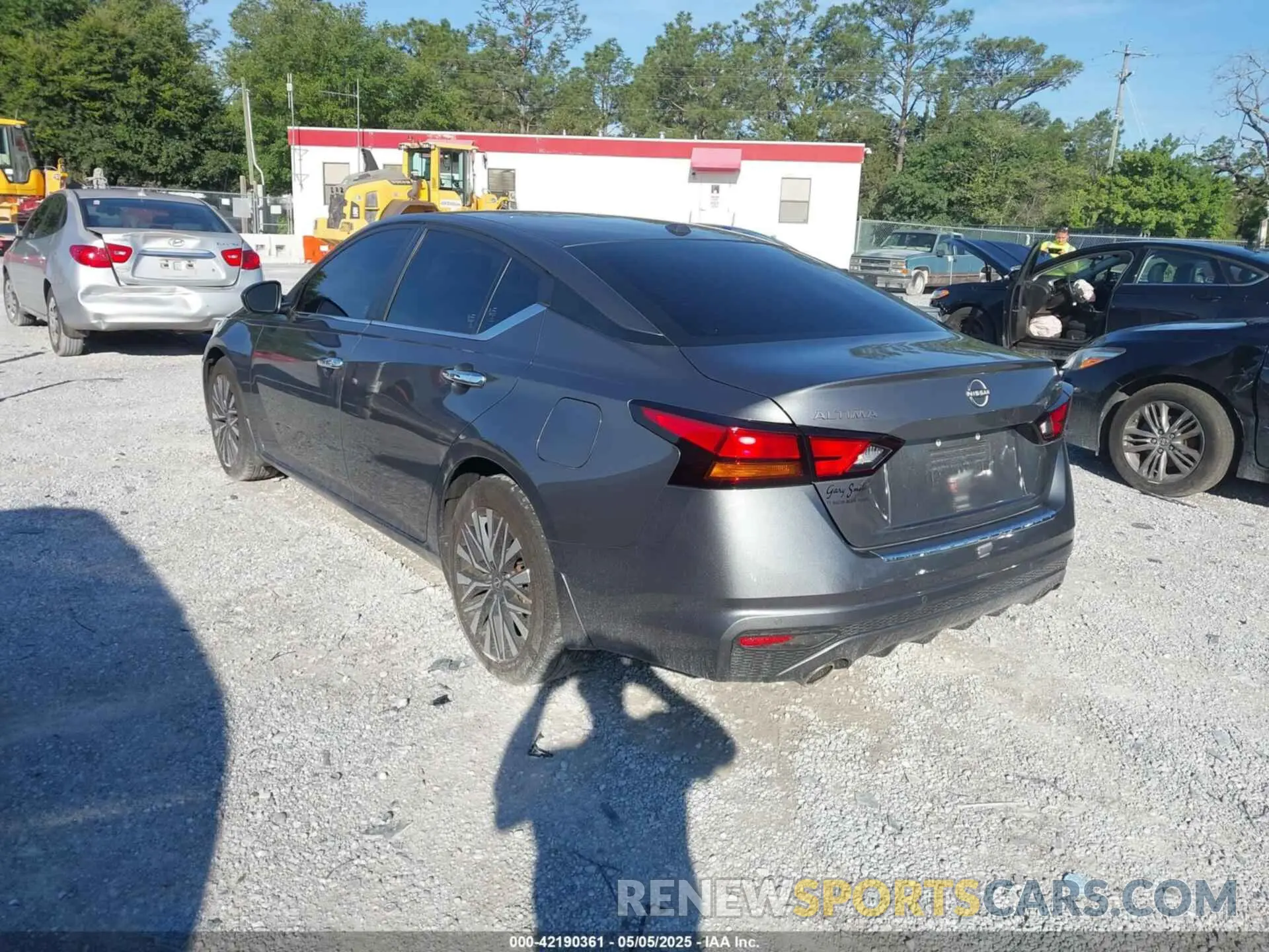 3 Photograph of a damaged car 1N4BL4DV5PN310998 NISSAN ALTIMA 2023