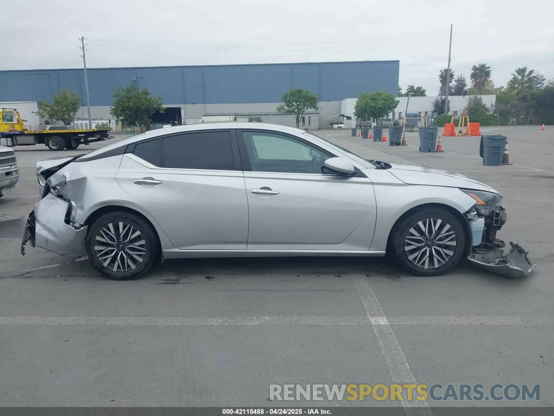 13 Photograph of a damaged car 1N4BL4DV5PN372417 NISSAN ALTIMA 2023