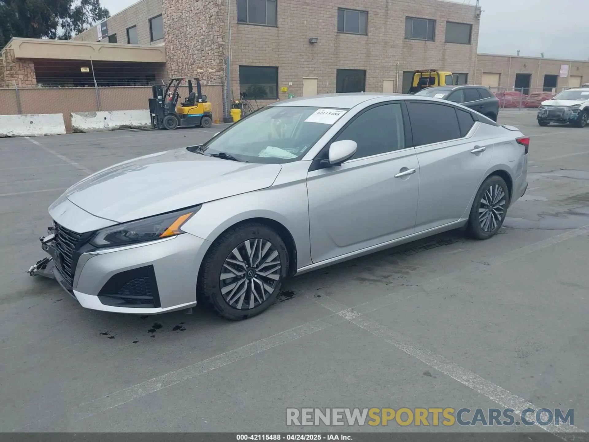2 Photograph of a damaged car 1N4BL4DV5PN372417 NISSAN ALTIMA 2023