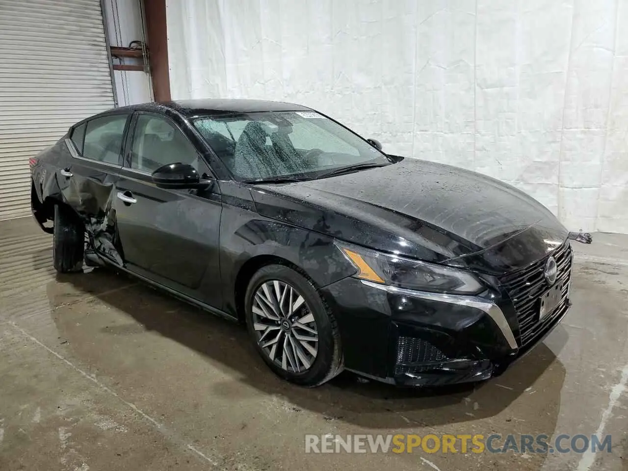 4 Photograph of a damaged car 1N4BL4DV6PN339376 NISSAN ALTIMA 2023