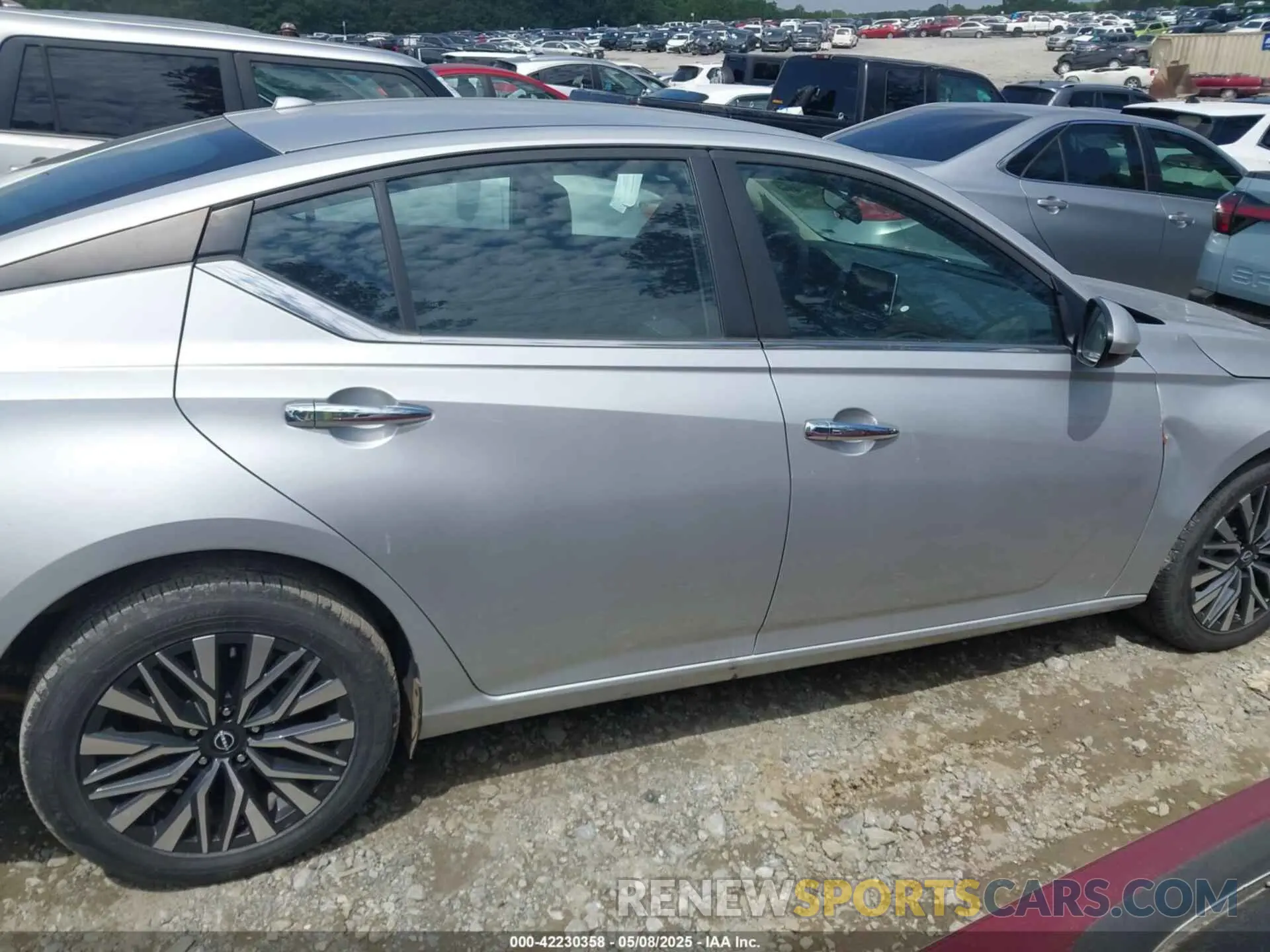 12 Photograph of a damaged car 1N4BL4DV6PN373754 NISSAN ALTIMA 2023