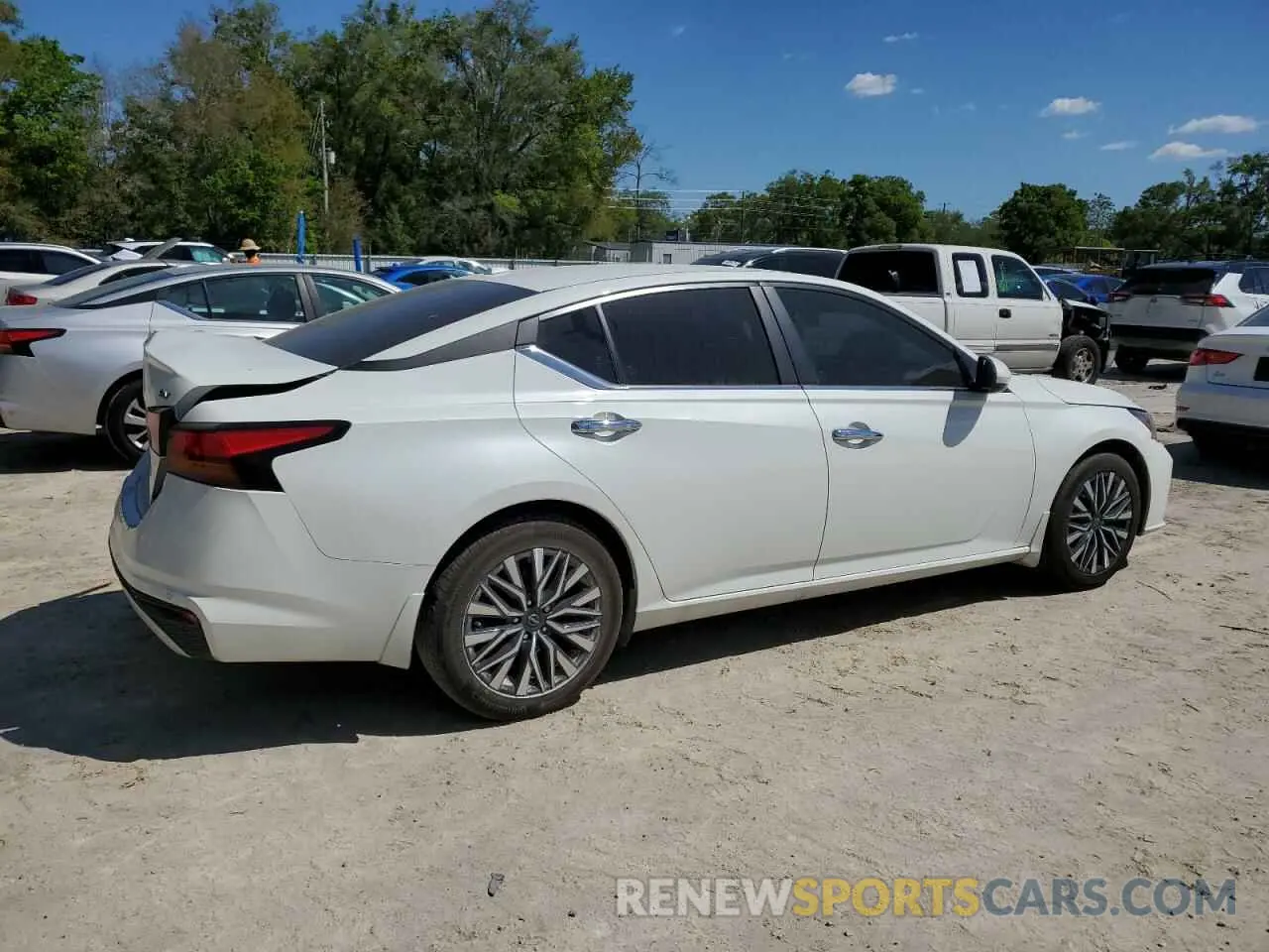 3 Photograph of a damaged car 1N4BL4DV6PN406736 NISSAN ALTIMA 2023