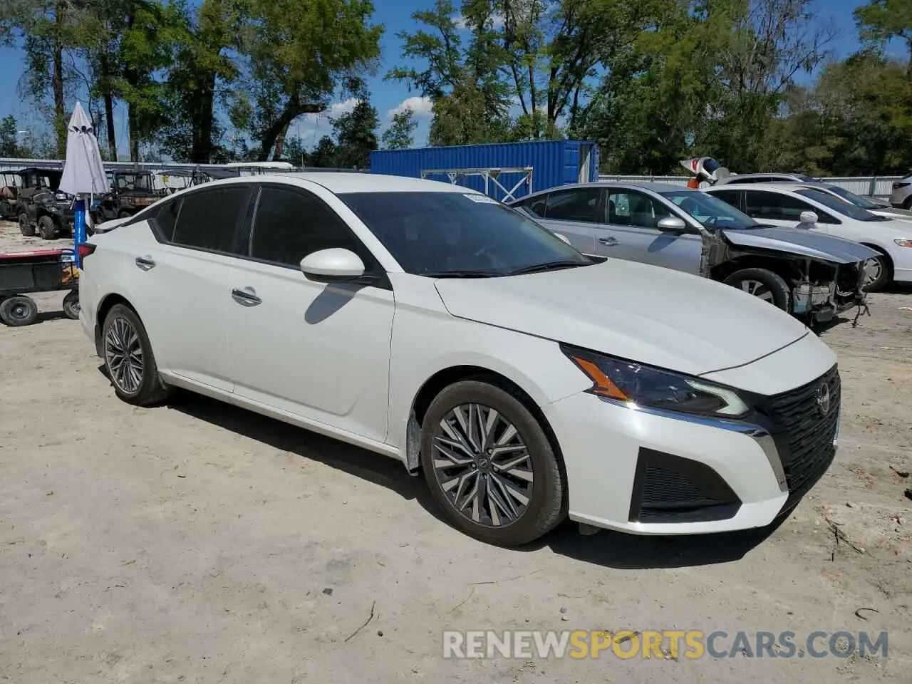 4 Photograph of a damaged car 1N4BL4DV6PN406736 NISSAN ALTIMA 2023