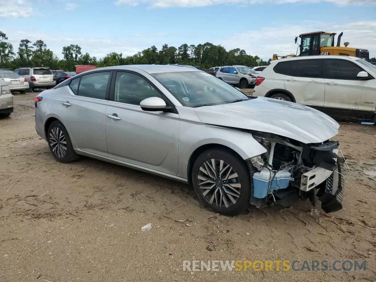4 Photograph of a damaged car 1N4BL4DV7PN330976 NISSAN ALTIMA 2023
