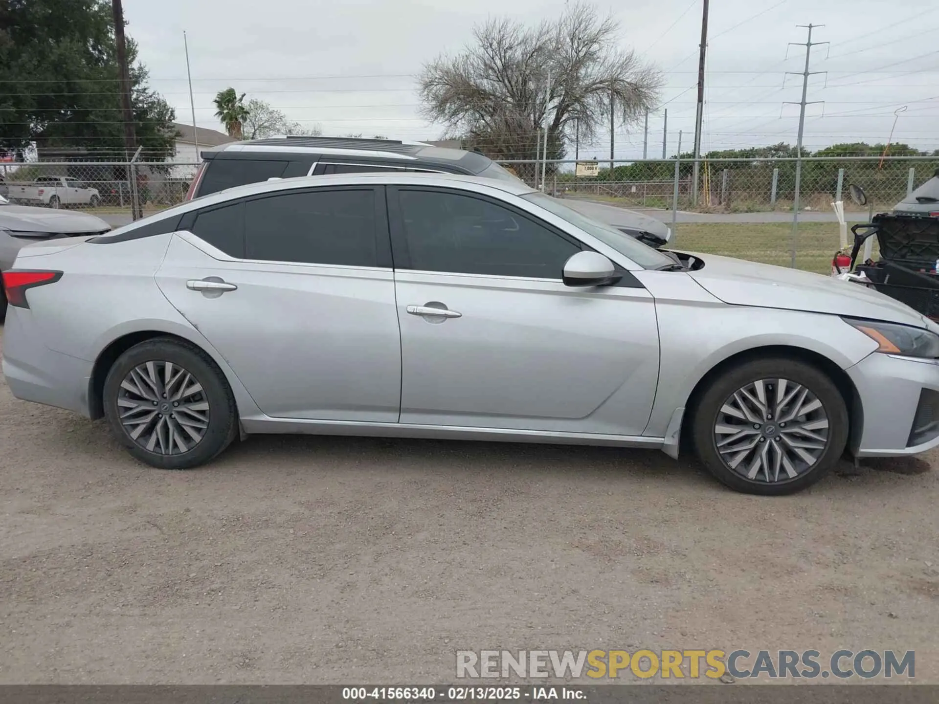 13 Photograph of a damaged car 1N4BL4DV7PN399537 NISSAN ALTIMA 2023