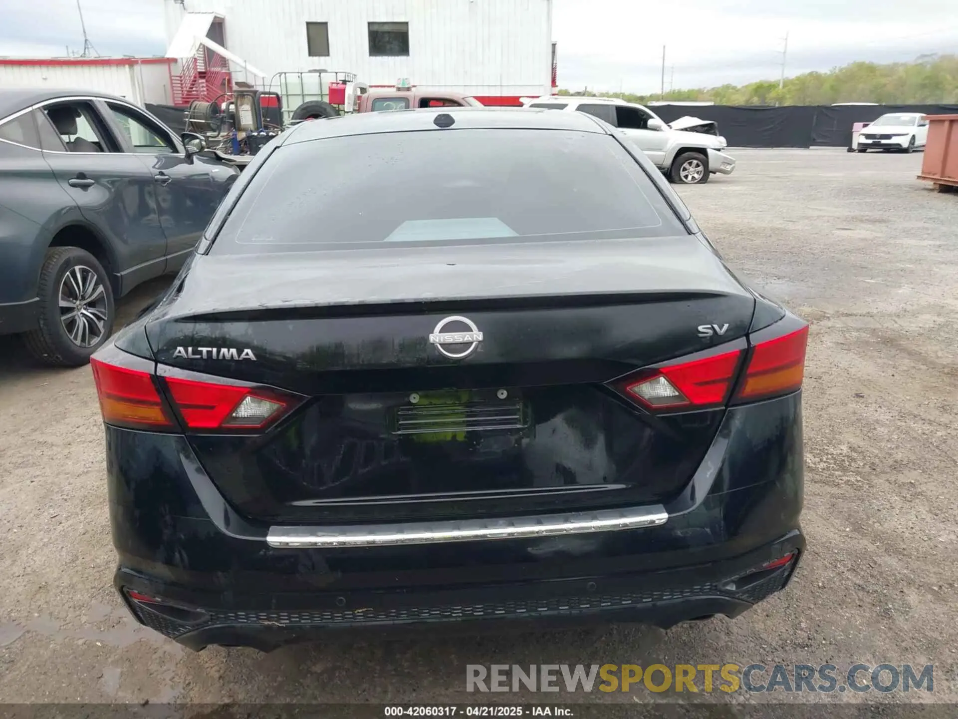17 Photograph of a damaged car 1N4BL4DV8PN321171 NISSAN ALTIMA 2023