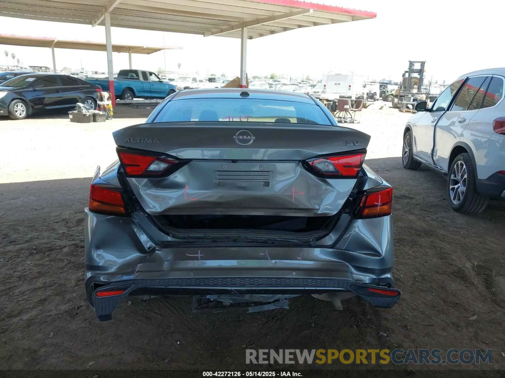 17 Photograph of a damaged car 1N4BL4DV8PN325253 NISSAN ALTIMA 2023