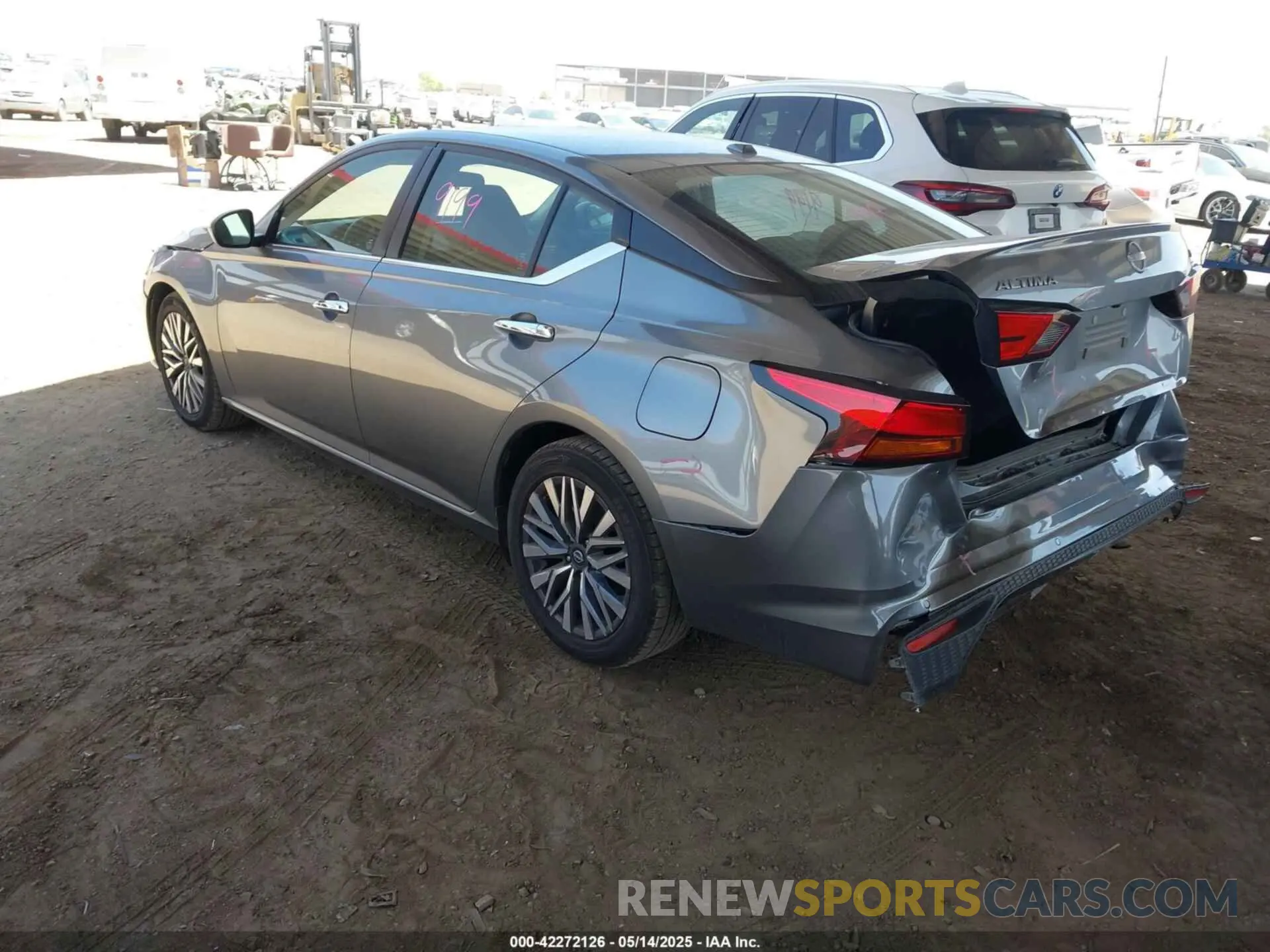 3 Photograph of a damaged car 1N4BL4DV8PN325253 NISSAN ALTIMA 2023