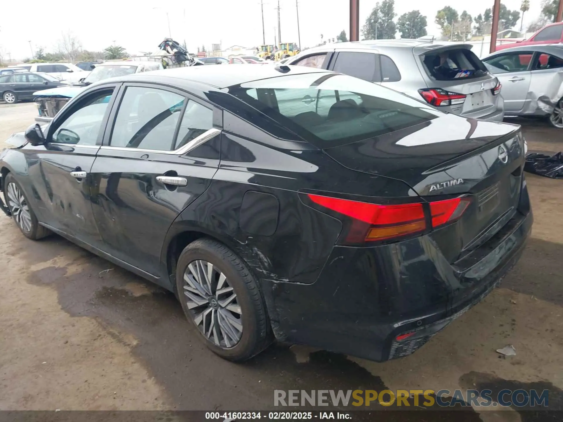 3 Photograph of a damaged car 1N4BL4DV8PN349360 NISSAN ALTIMA 2023