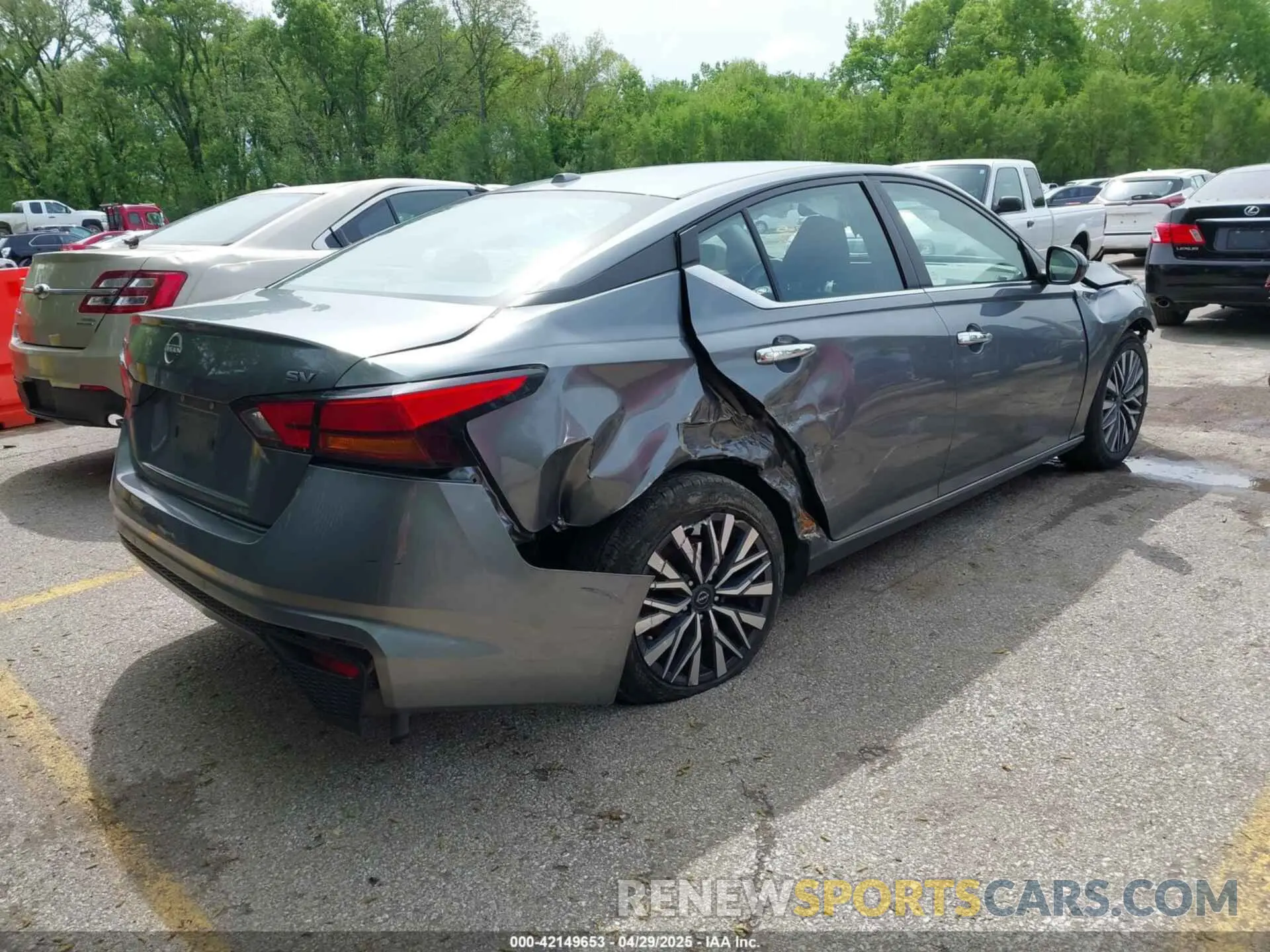 4 Photograph of a damaged car 1N4BL4DV8PN358088 NISSAN ALTIMA 2023