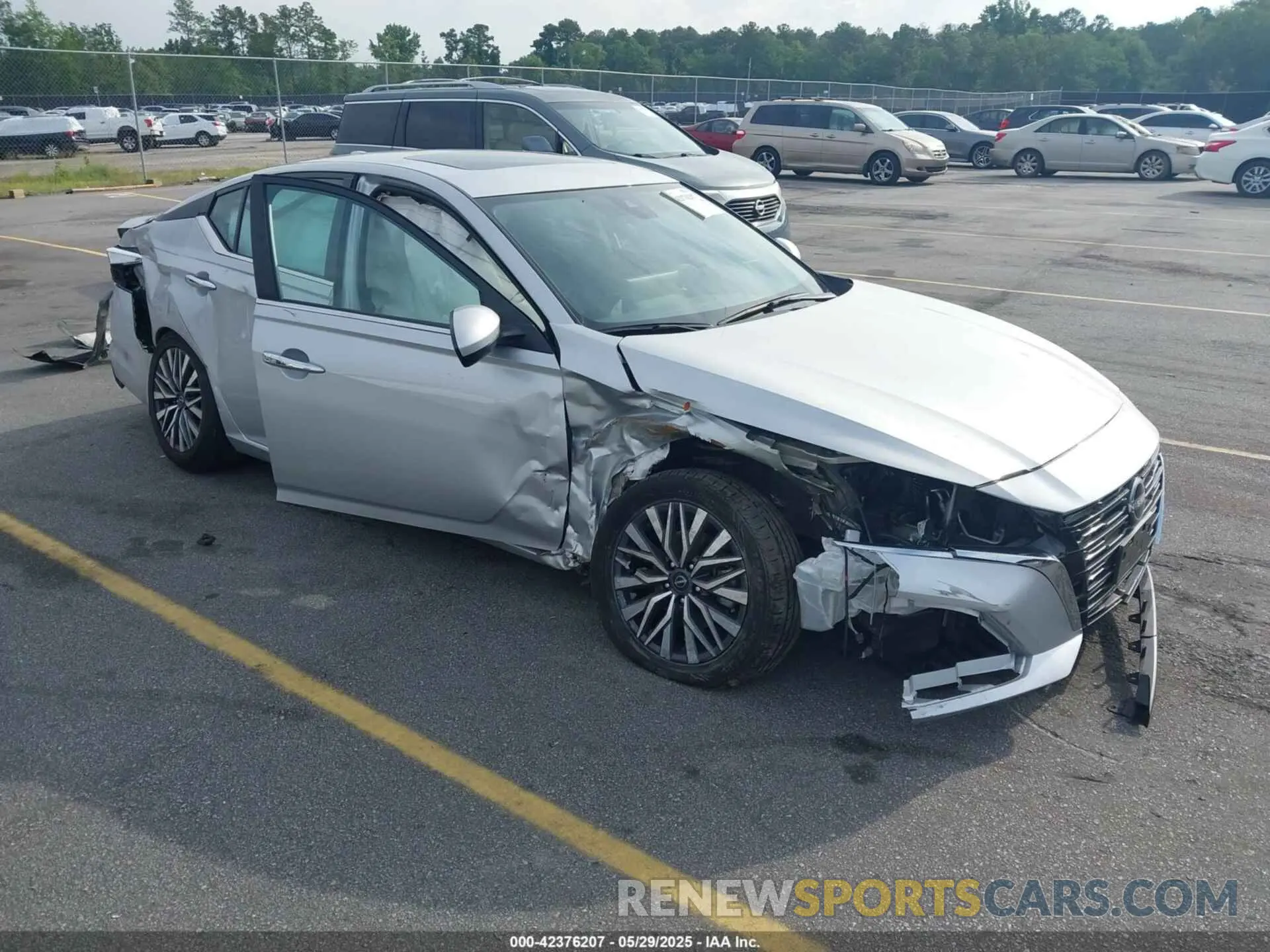 1 Photograph of a damaged car 1N4BL4DV8PN379930 NISSAN ALTIMA 2023