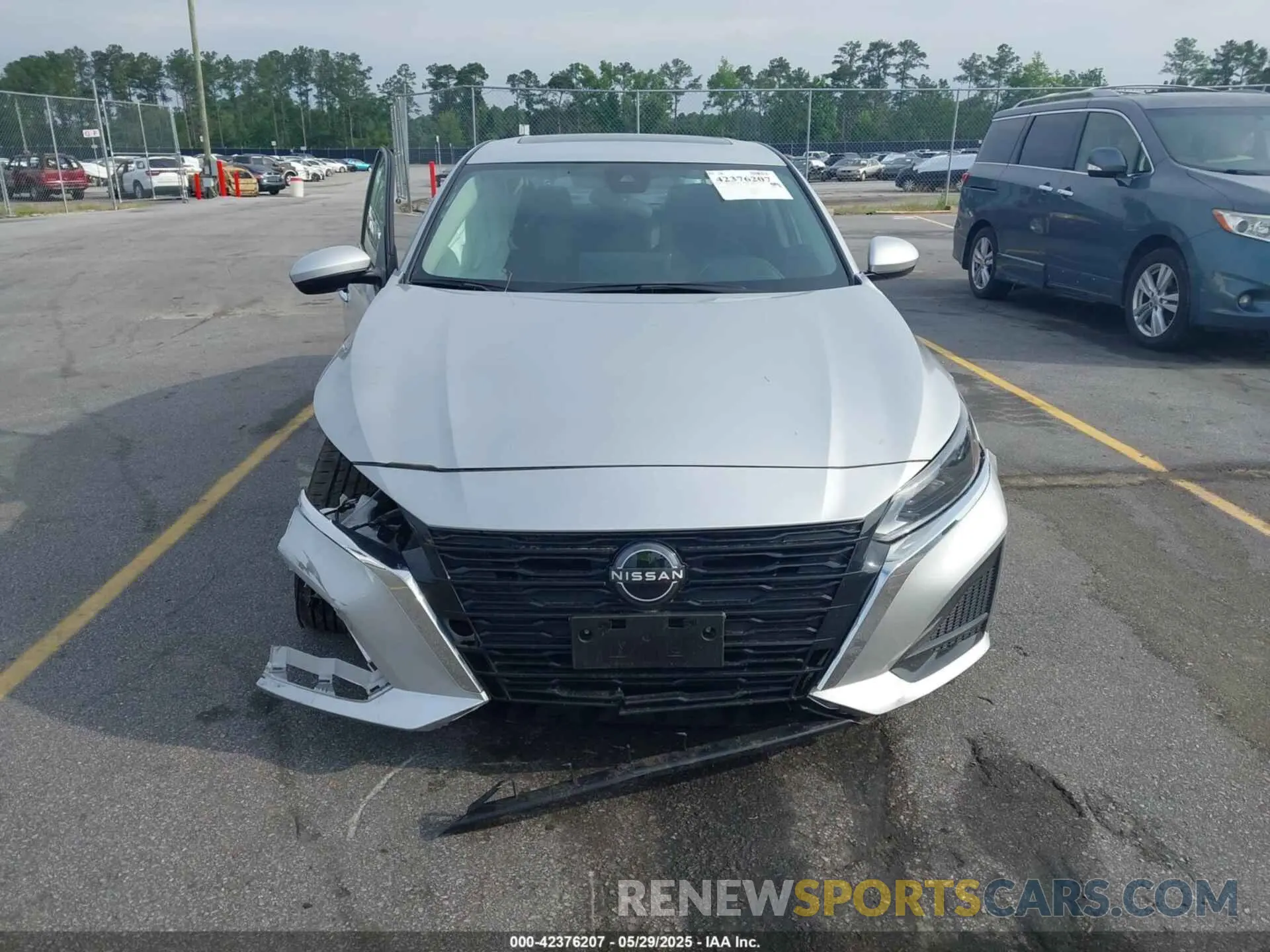 13 Photograph of a damaged car 1N4BL4DV8PN379930 NISSAN ALTIMA 2023
