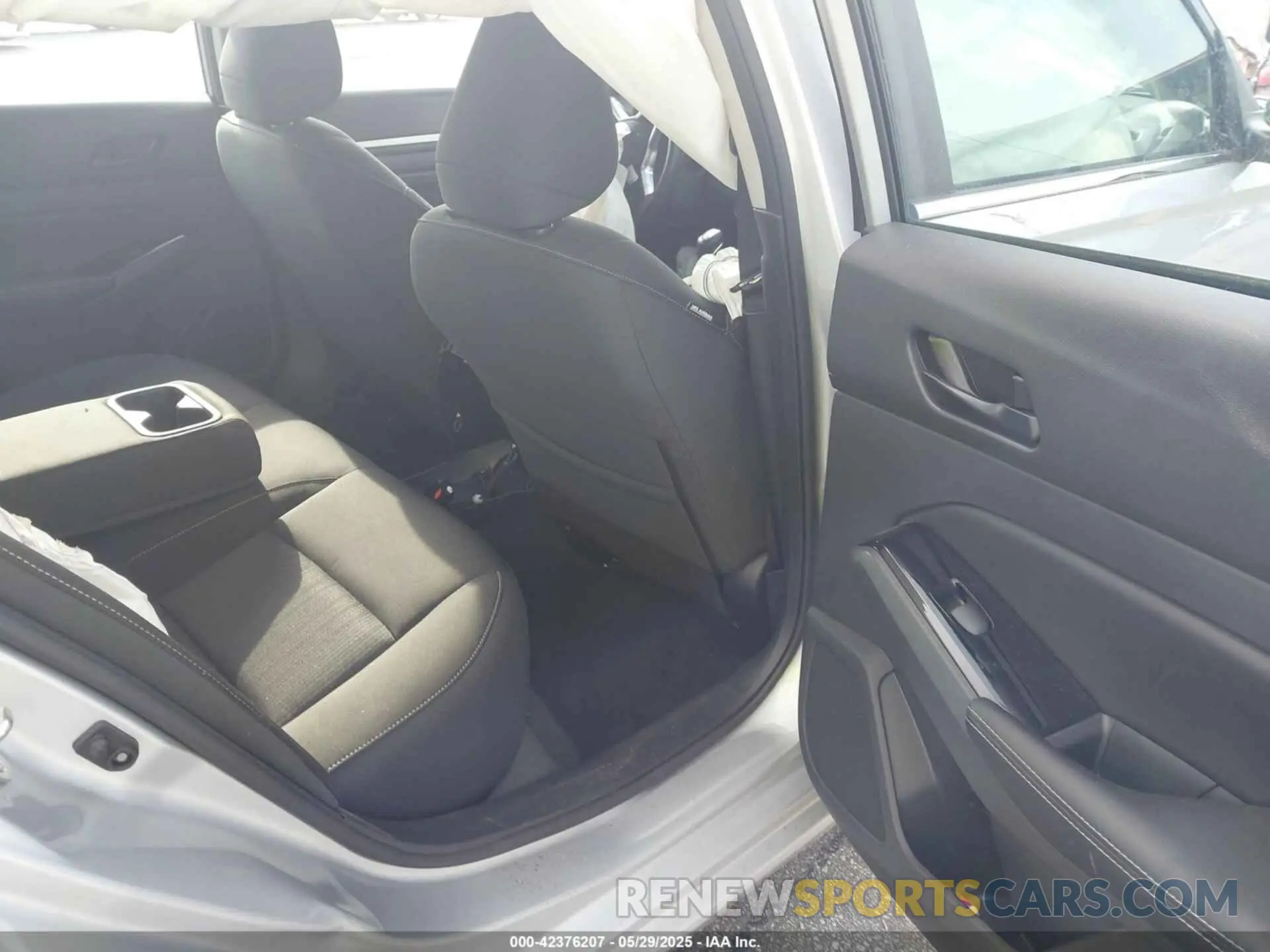 8 Photograph of a damaged car 1N4BL4DV8PN379930 NISSAN ALTIMA 2023