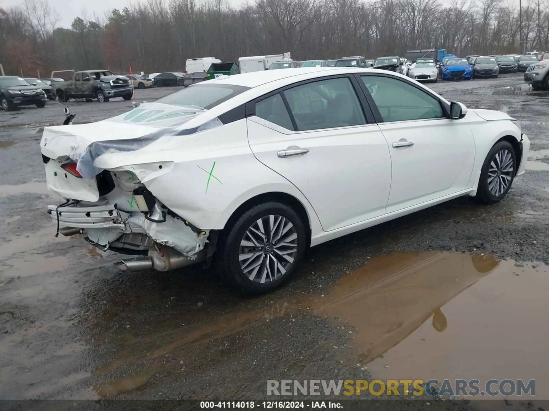 4 Photograph of a damaged car 1N4BL4DV9PN303858 NISSAN ALTIMA 2023