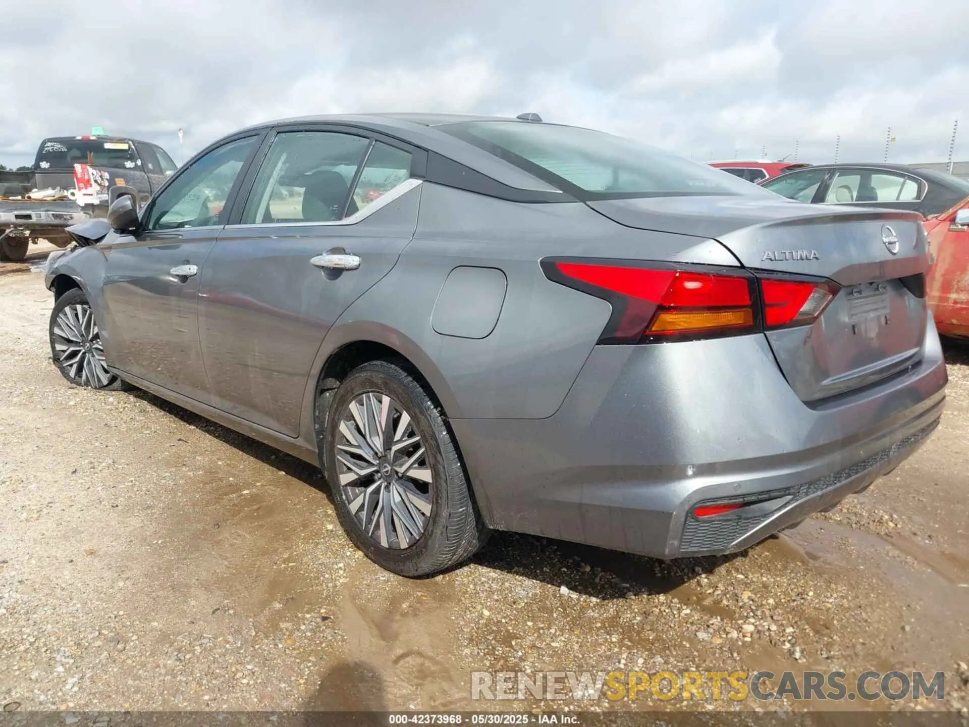 3 Photograph of a damaged car 1N4BL4DV9PN329053 NISSAN ALTIMA 2023
