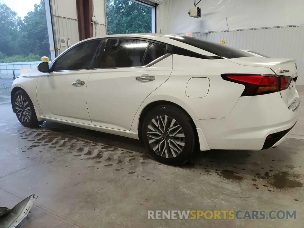 2 Photograph of a damaged car 1N4BL4DV9PN331241 NISSAN ALTIMA 2023