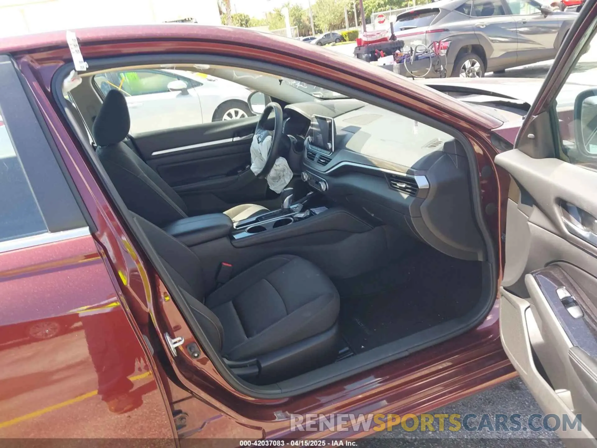 5 Photograph of a damaged car 1N4BL4DV9PN360495 NISSAN ALTIMA 2023