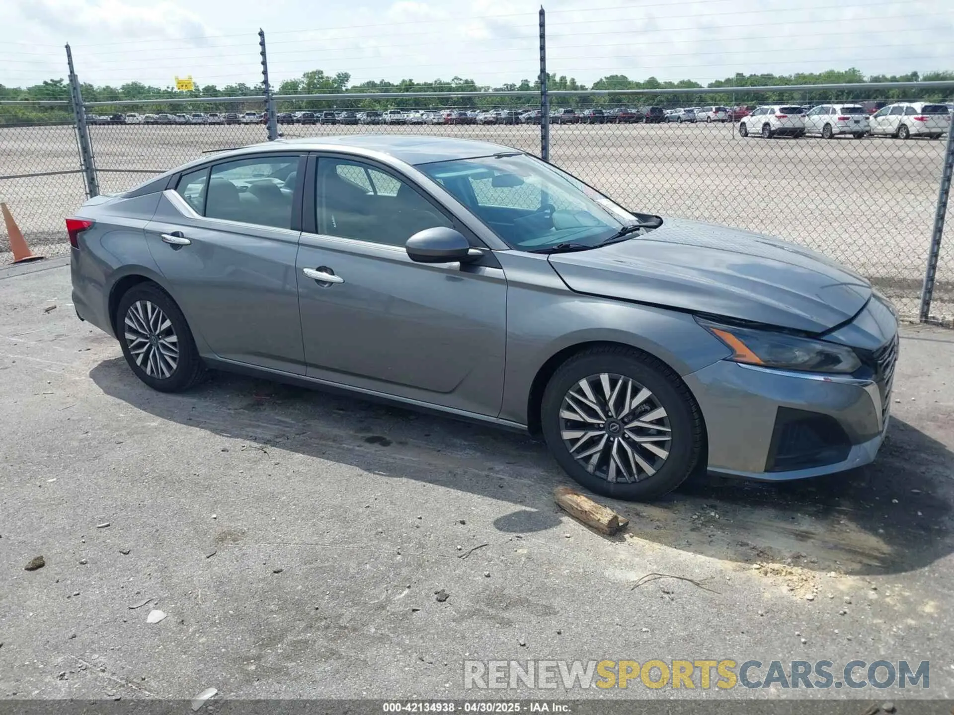 13 Photograph of a damaged car 1N4BL4DV9PN366815 NISSAN ALTIMA 2023