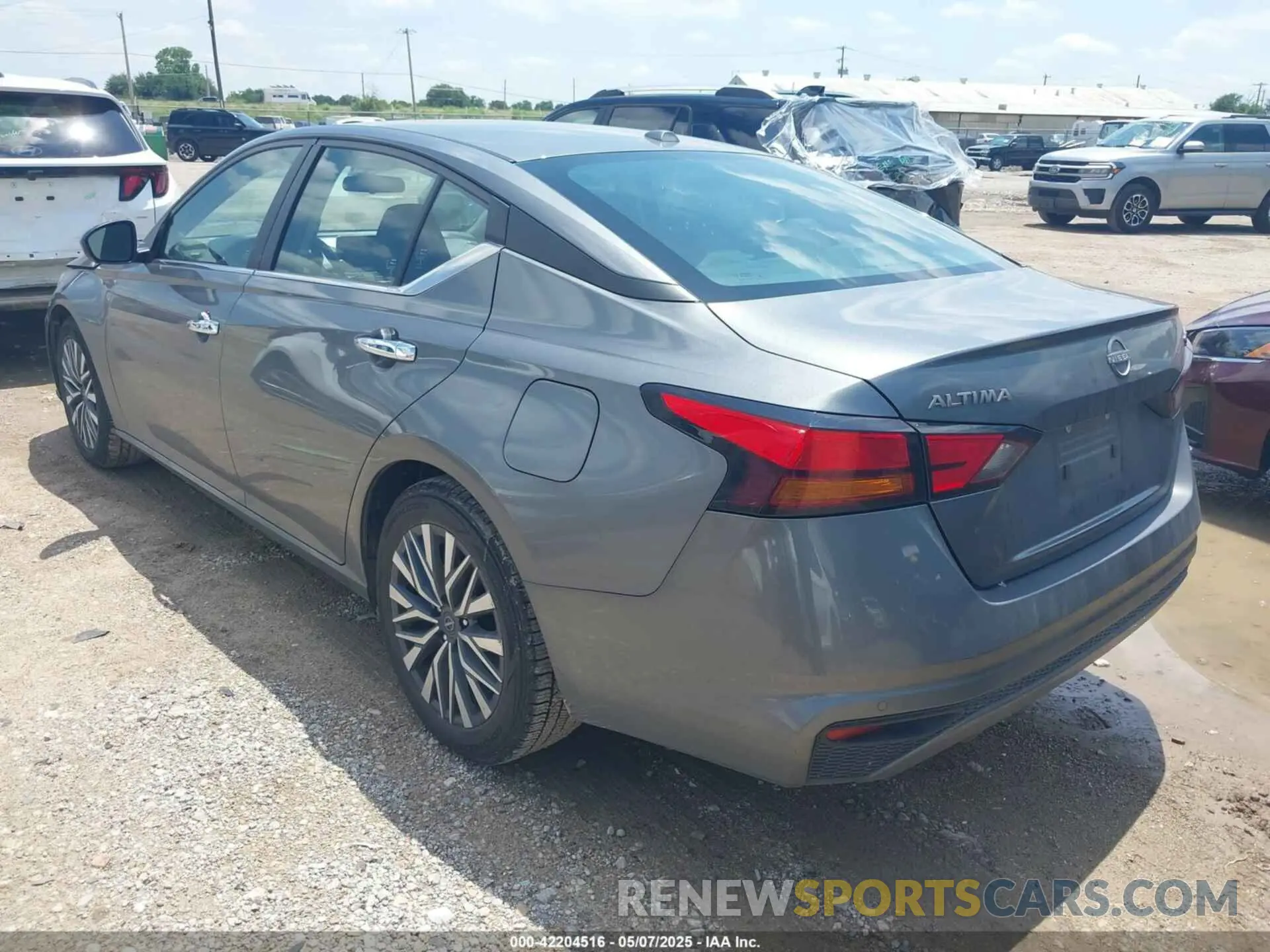 3 Photograph of a damaged car 1N4BL4DV9PN389995 NISSAN ALTIMA 2023