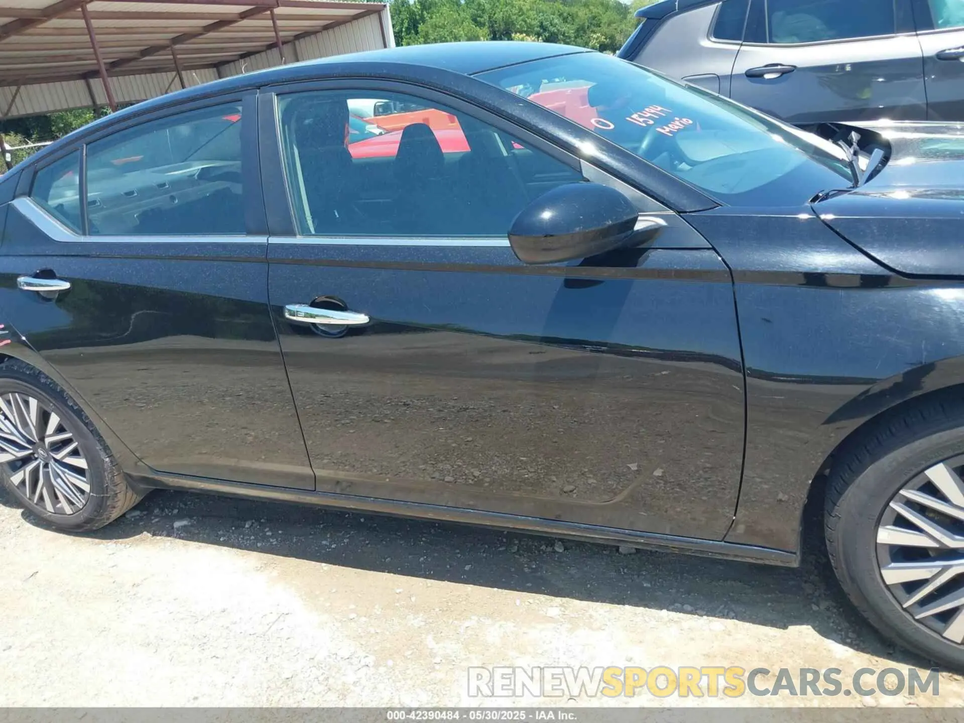 13 Photograph of a damaged car 1N4BL4DVXPN313556 NISSAN ALTIMA 2023