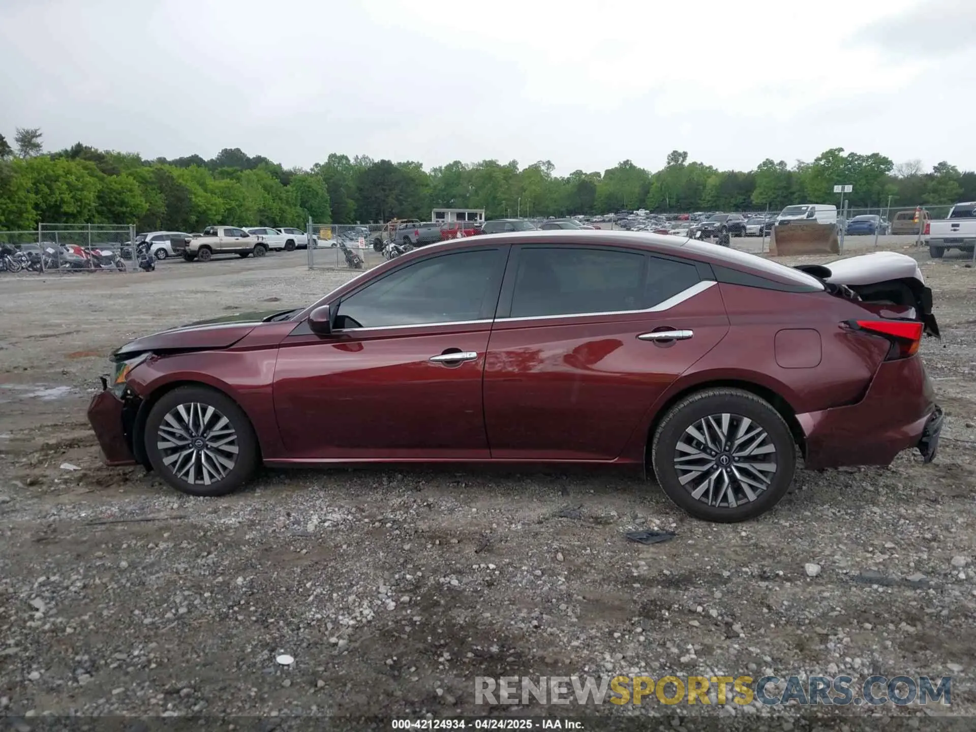 15 Photograph of a damaged car 1N4BL4DVXPN320667 NISSAN ALTIMA 2023