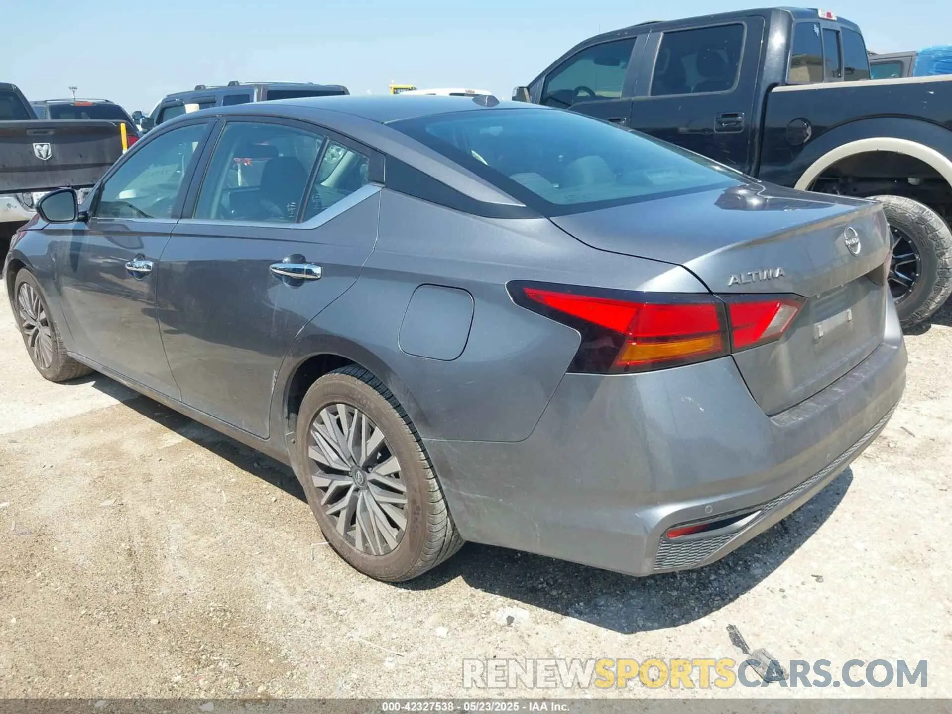 3 Photograph of a damaged car 1N4BL4DVXPN324993 NISSAN ALTIMA 2023