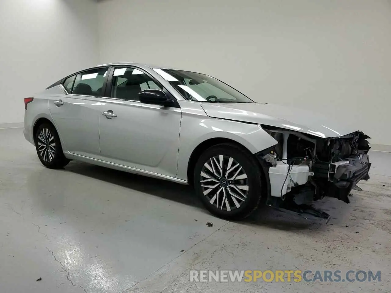 4 Photograph of a damaged car 1N4BL4DVXPN333421 NISSAN ALTIMA 2023