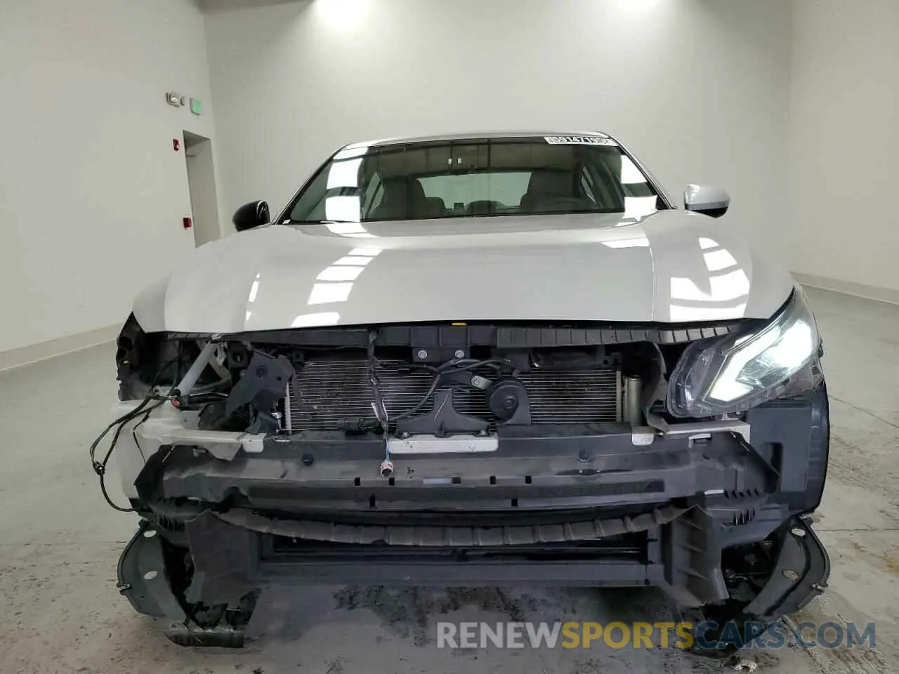 5 Photograph of a damaged car 1N4BL4DVXPN333421 NISSAN ALTIMA 2023