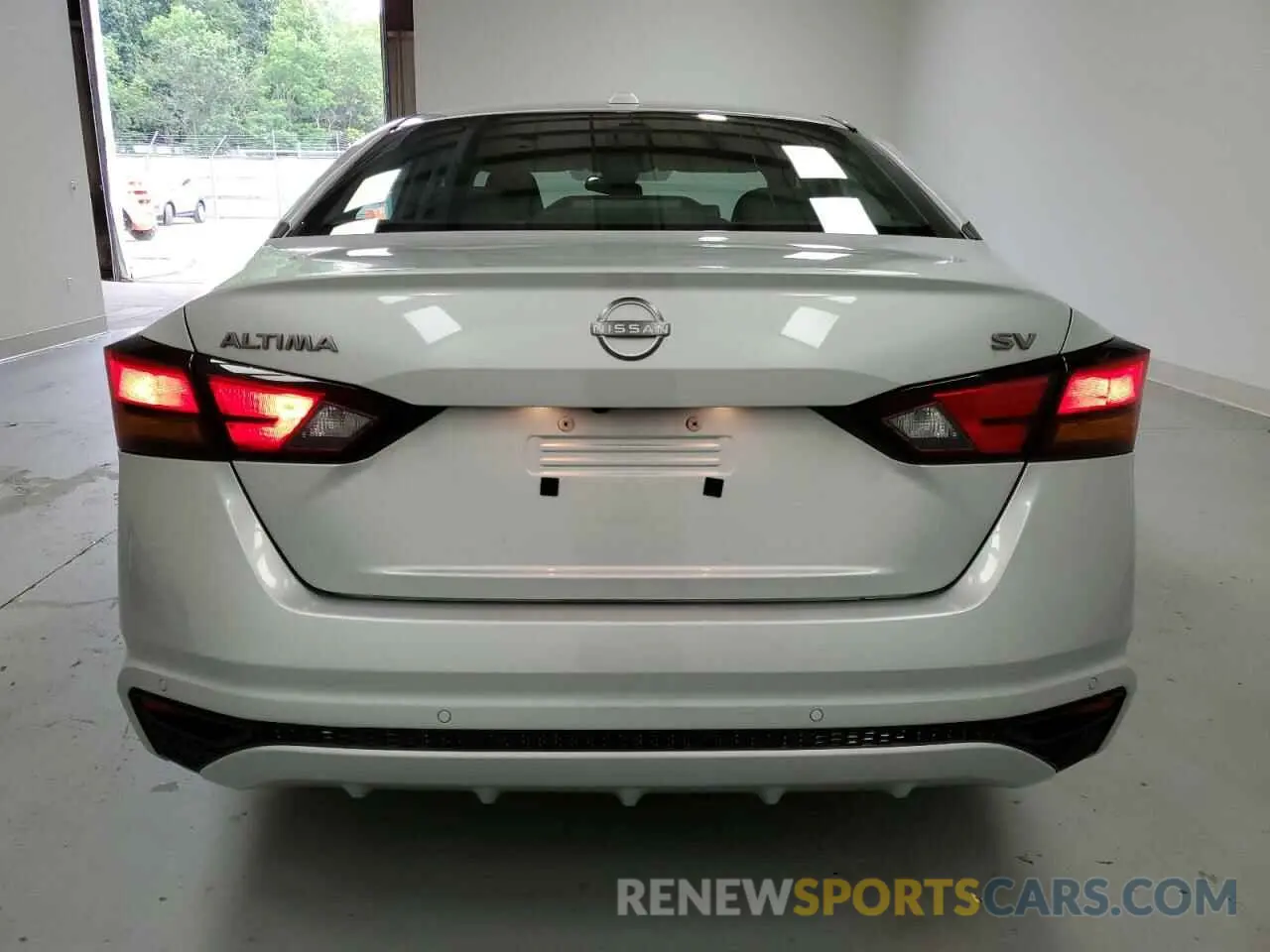 6 Photograph of a damaged car 1N4BL4DVXPN333421 NISSAN ALTIMA 2023