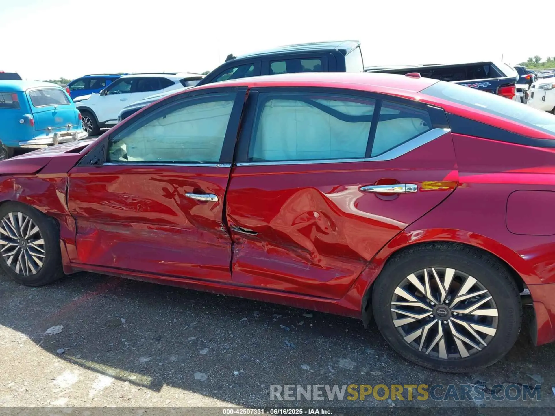 14 Photograph of a damaged car 1N4BL4DVXPN353118 NISSAN ALTIMA 2023