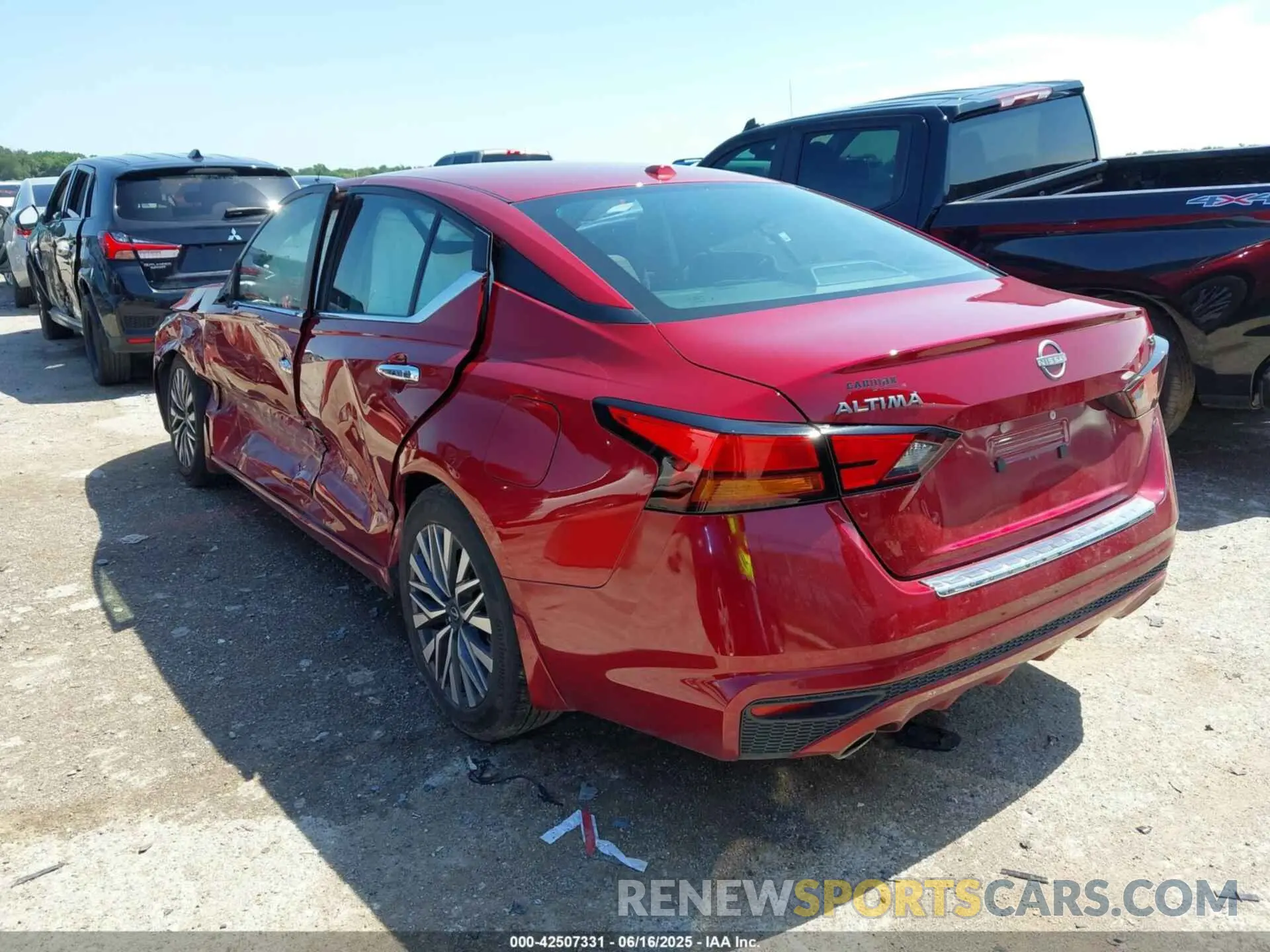 3 Photograph of a damaged car 1N4BL4DVXPN353118 NISSAN ALTIMA 2023