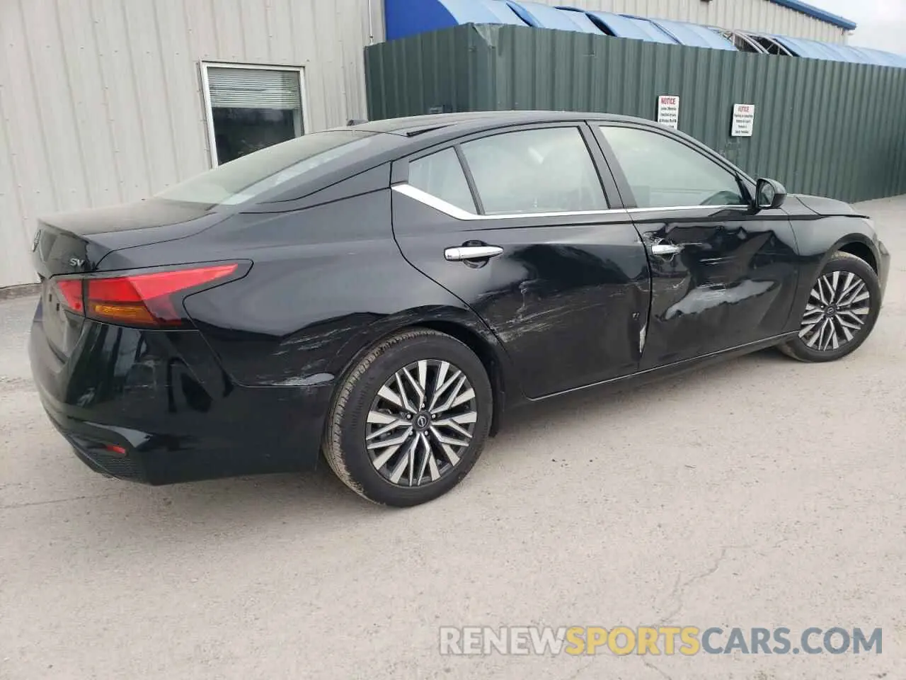 3 Photograph of a damaged car 1N4BL4DVXPN366645 NISSAN ALTIMA 2023