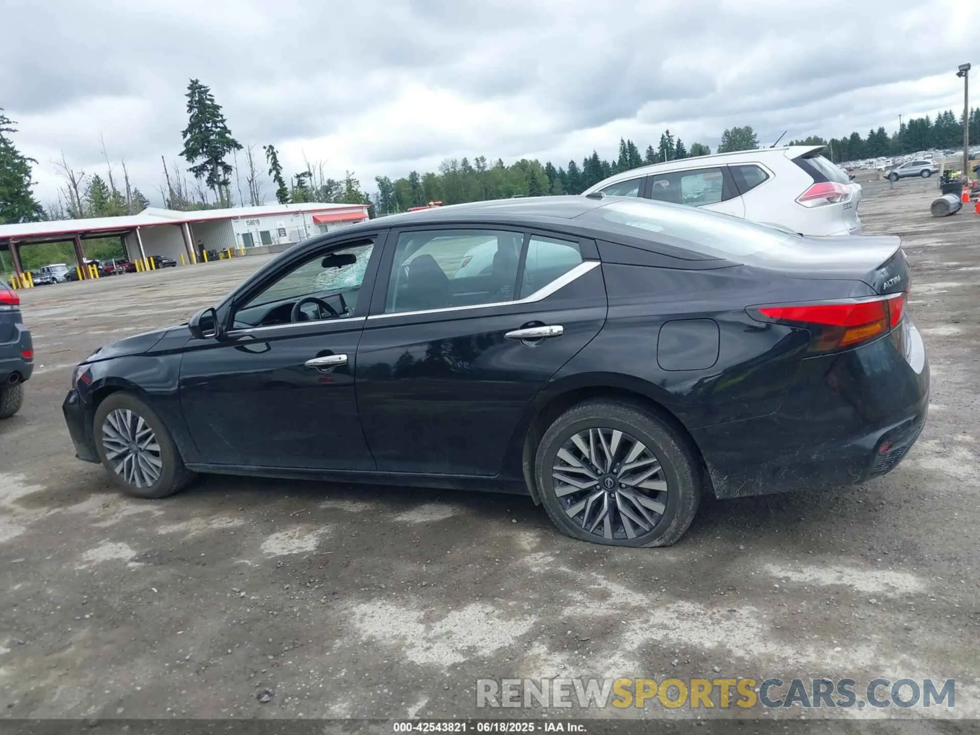 14 Photograph of a damaged car 1N4BL4DVXPN370615 NISSAN ALTIMA 2023