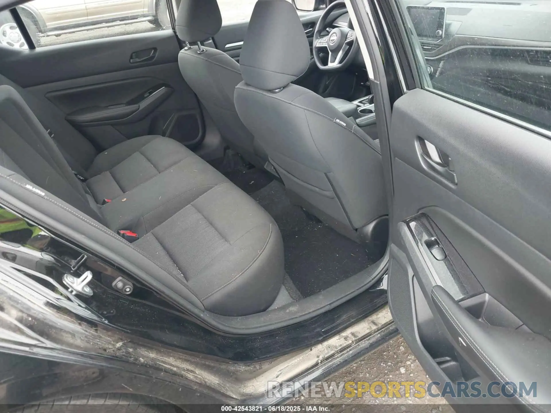 8 Photograph of a damaged car 1N4BL4DVXPN370615 NISSAN ALTIMA 2023