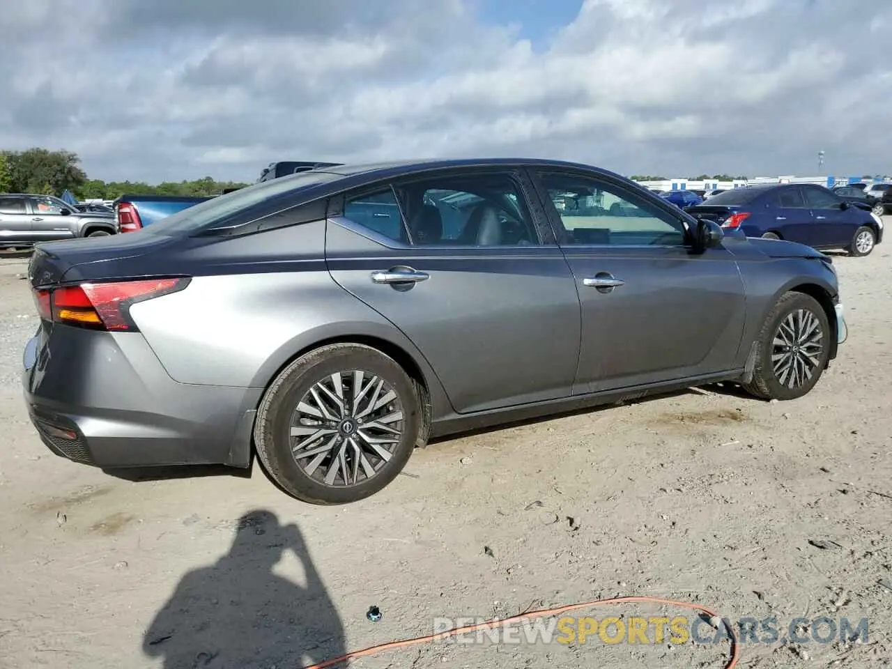 3 Photograph of a damaged car 1N4BL4DVXPN377256 NISSAN ALTIMA 2023