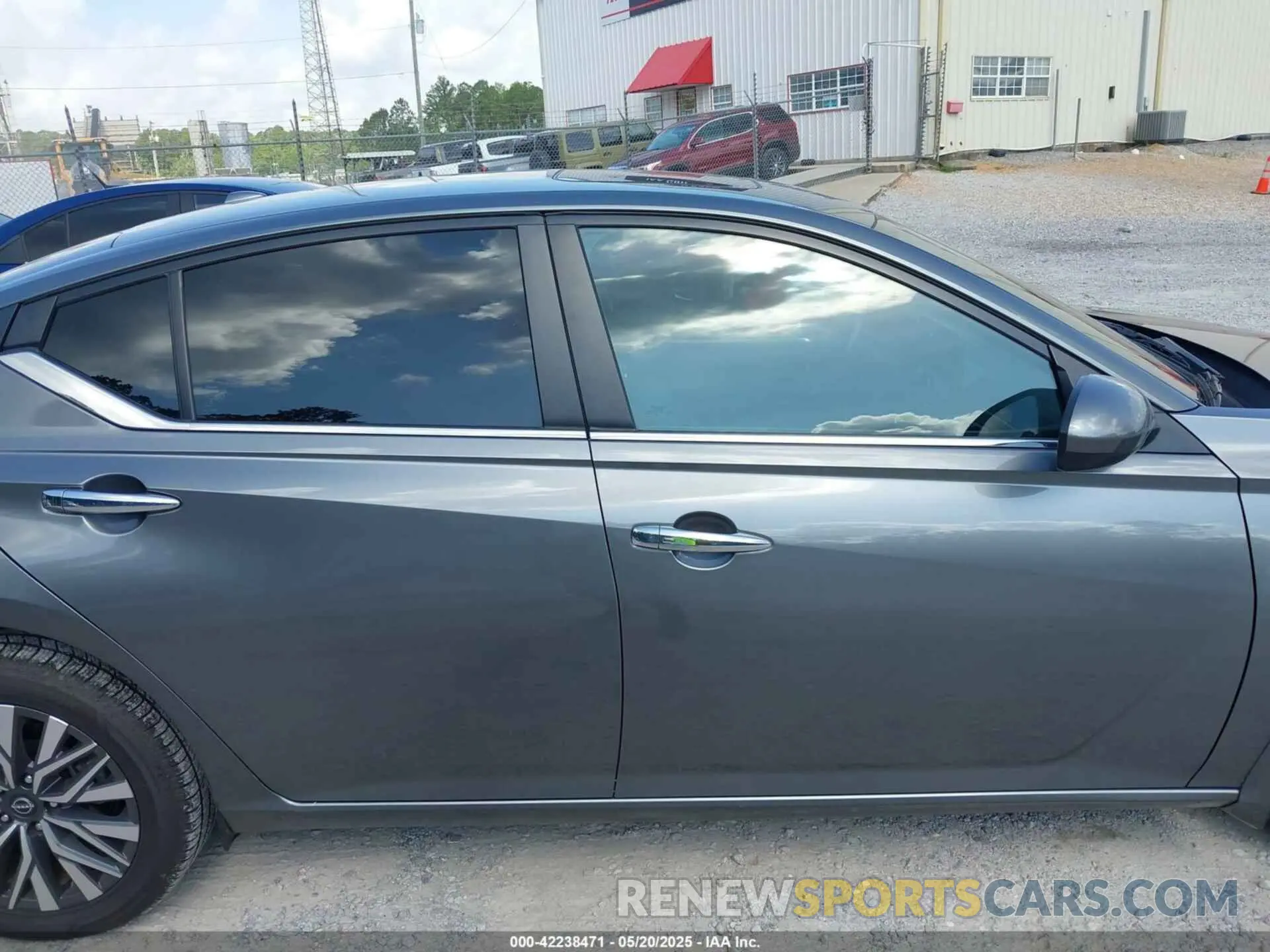 13 Photograph of a damaged car 1N4BL4DW1PN338399 NISSAN ALTIMA 2023
