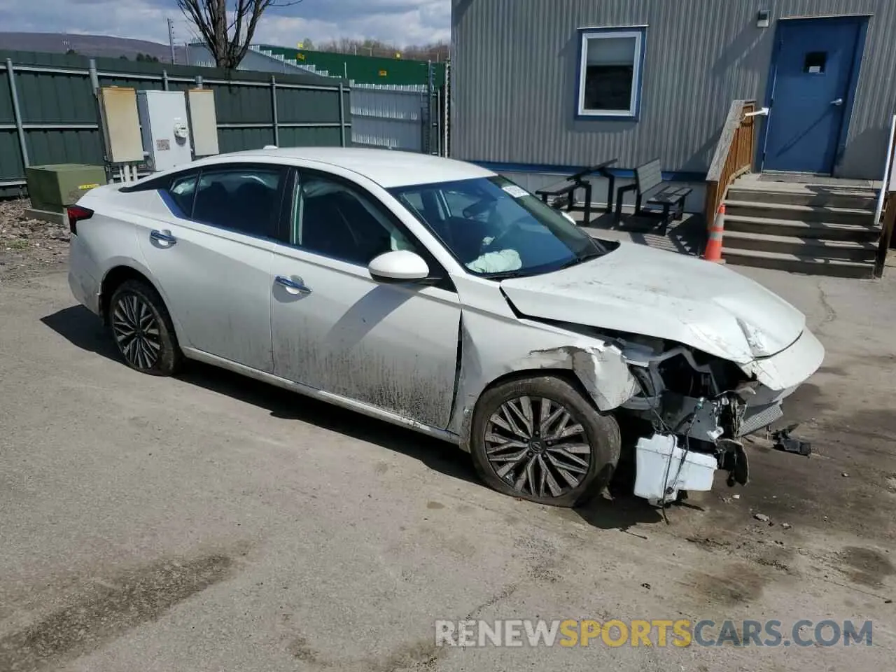 4 Photograph of a damaged car 1N4BL4DWXPN410670 NISSAN ALTIMA 2023