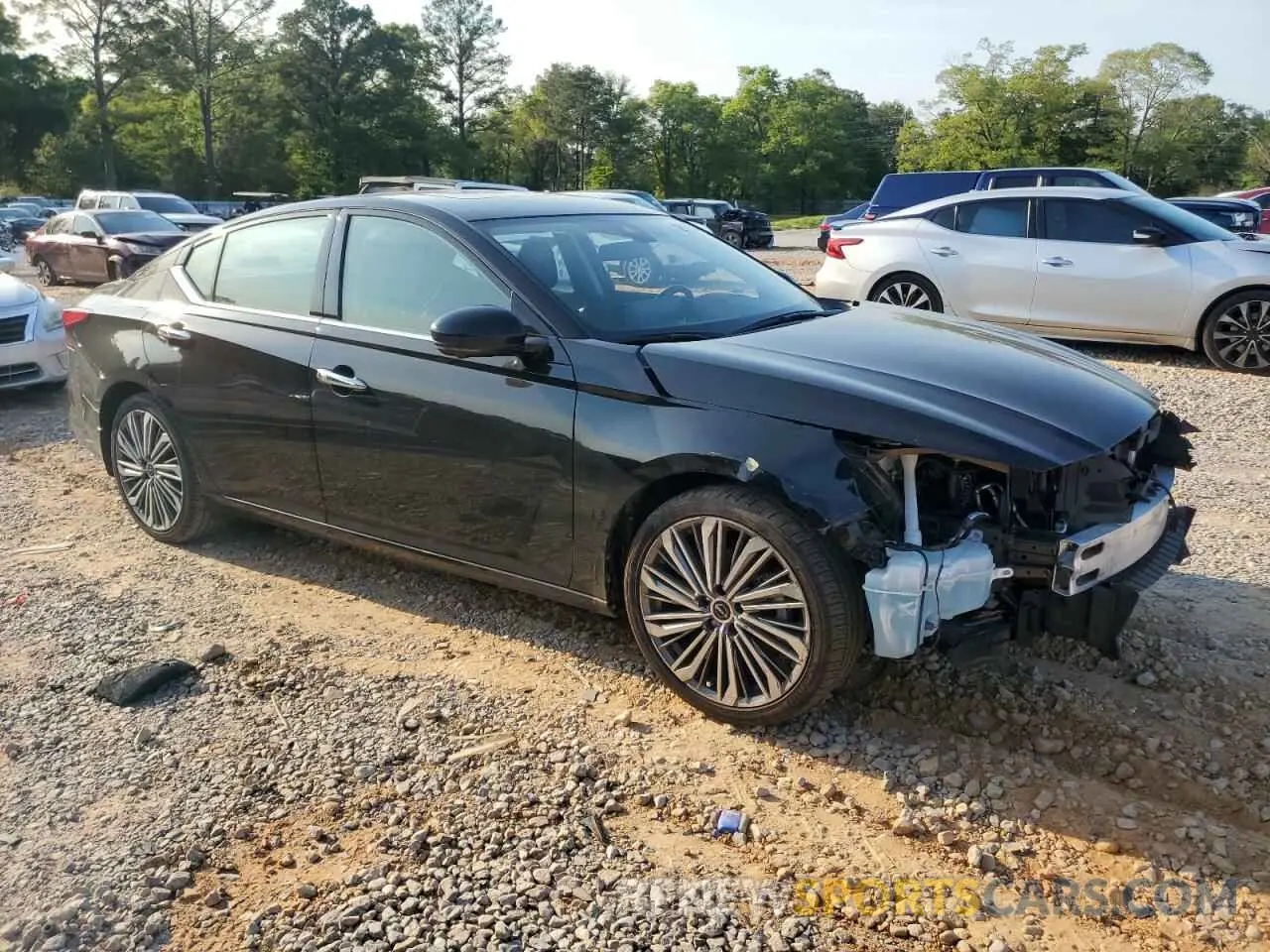 4 Photograph of a damaged car 1N4BL4EV1PN308616 NISSAN ALTIMA 2023